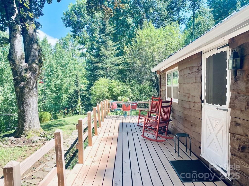 100 Crosspatch Drive — Bryson City