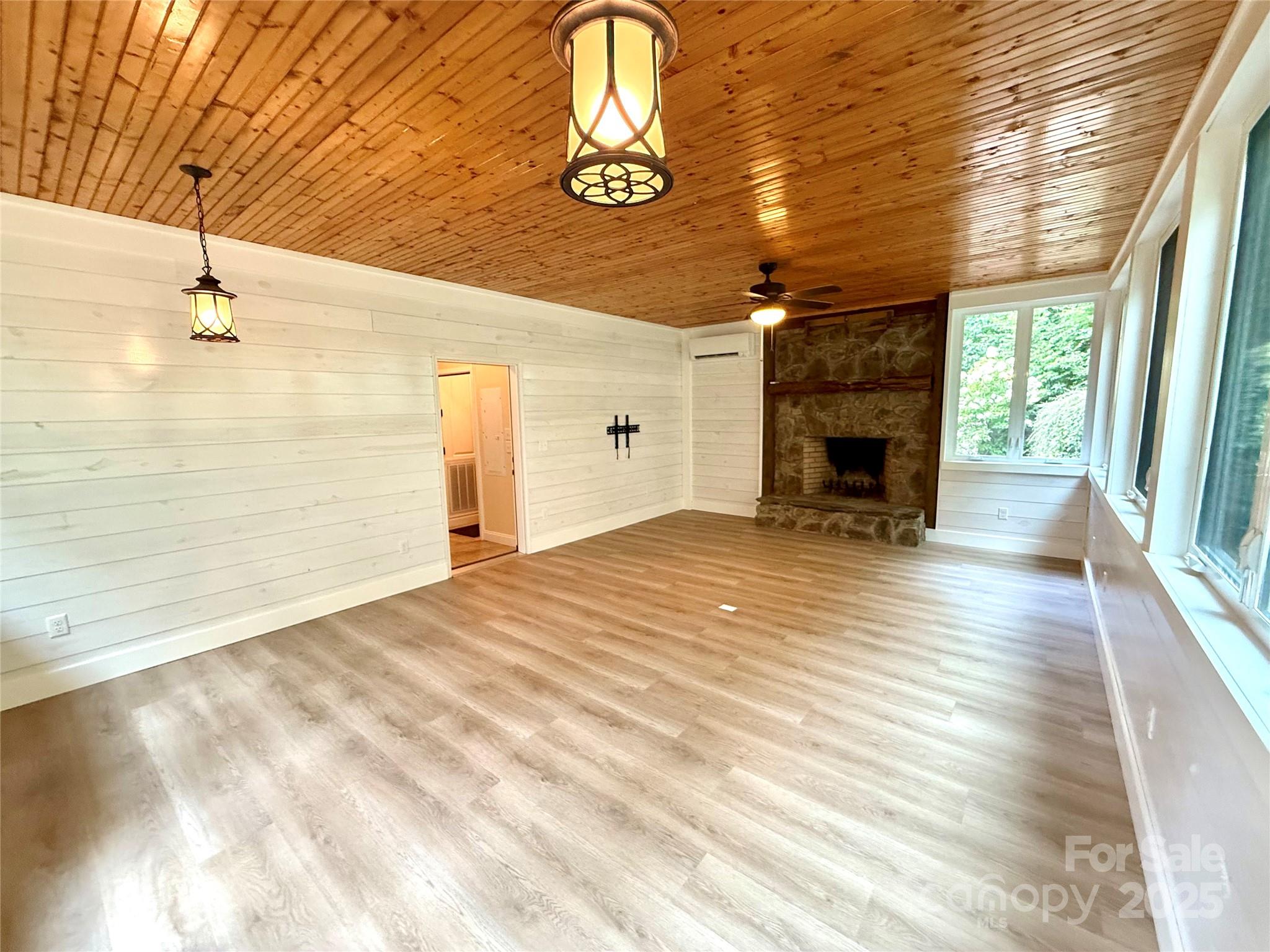 7230 Hideaway Lane — Newland