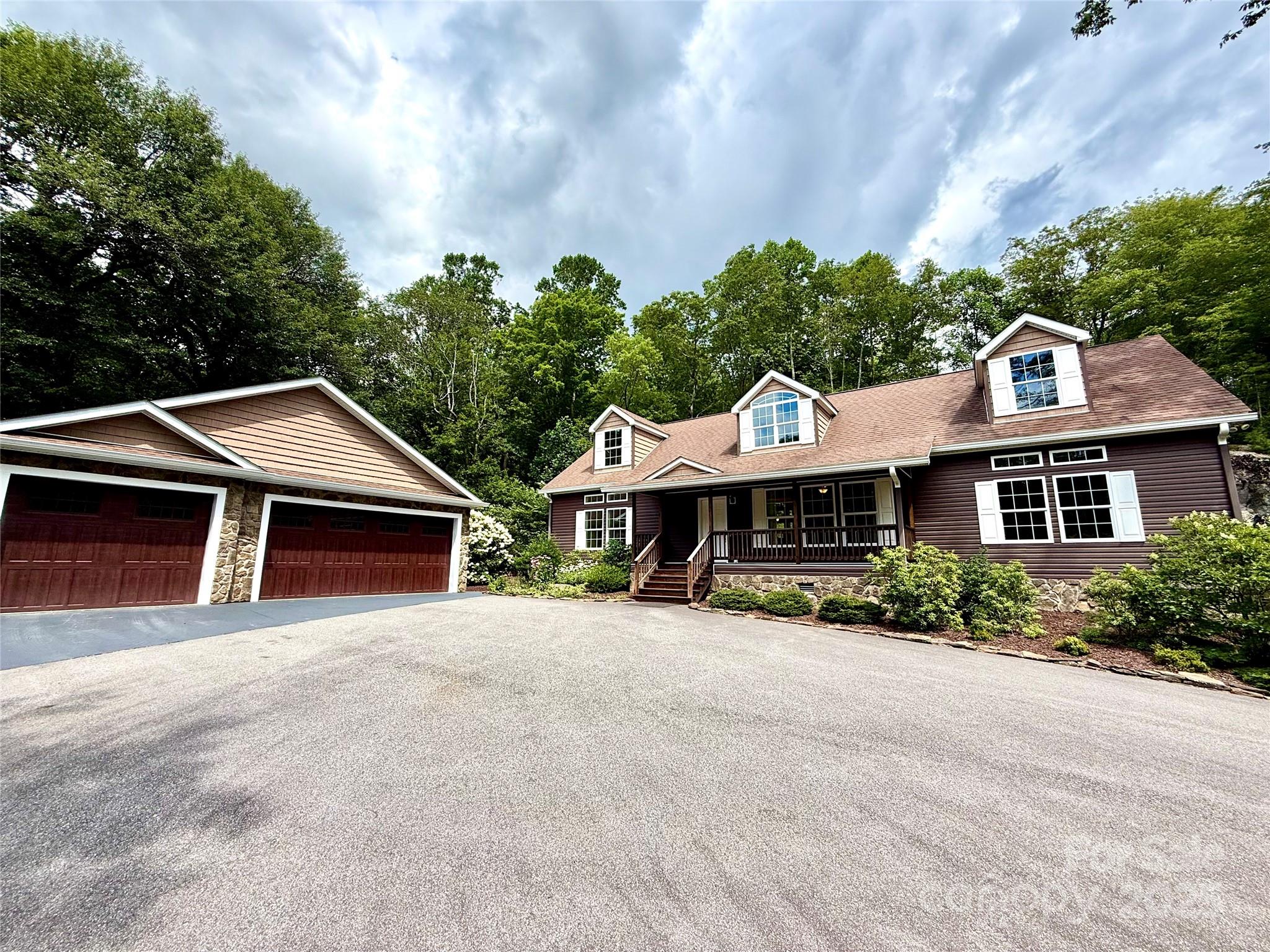 7230 Hideaway Lane — Newland