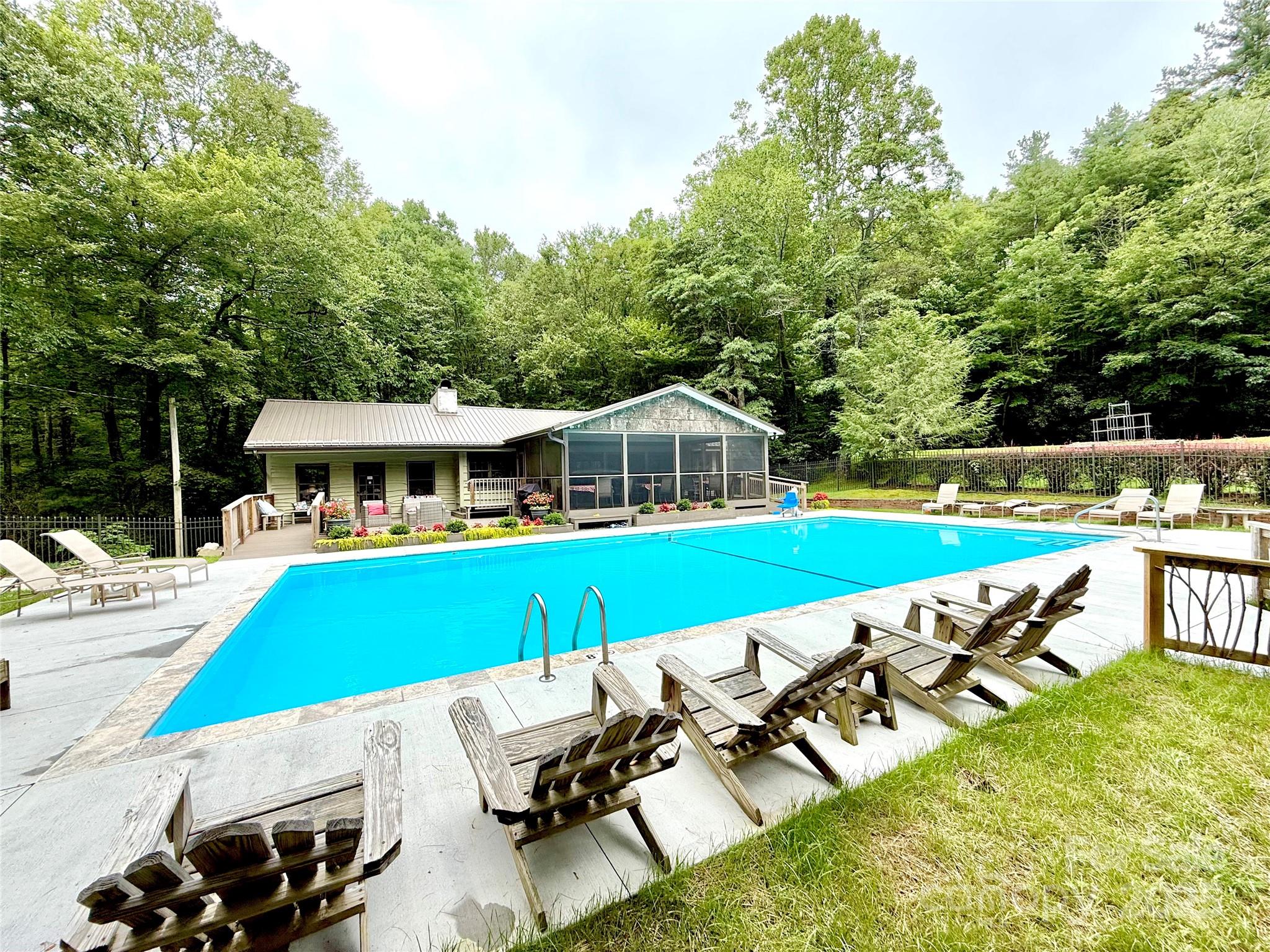 7230 Hideaway Lane — Newland