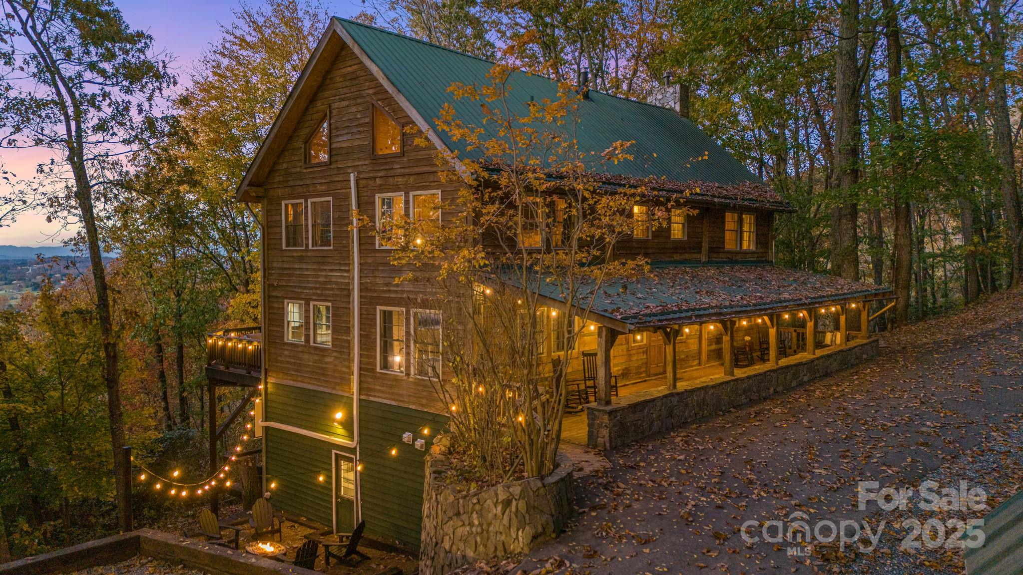 185 Blossom Ridge — Leicester