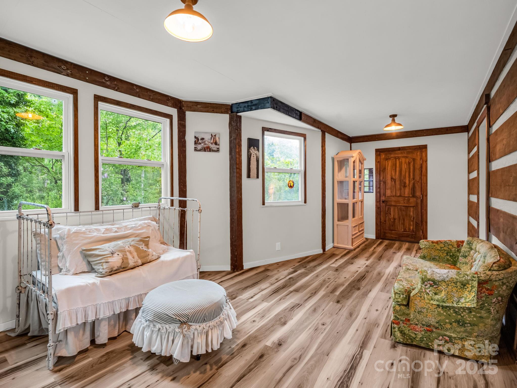 1145 Bearwallow Mountain Road — Hendersonville
