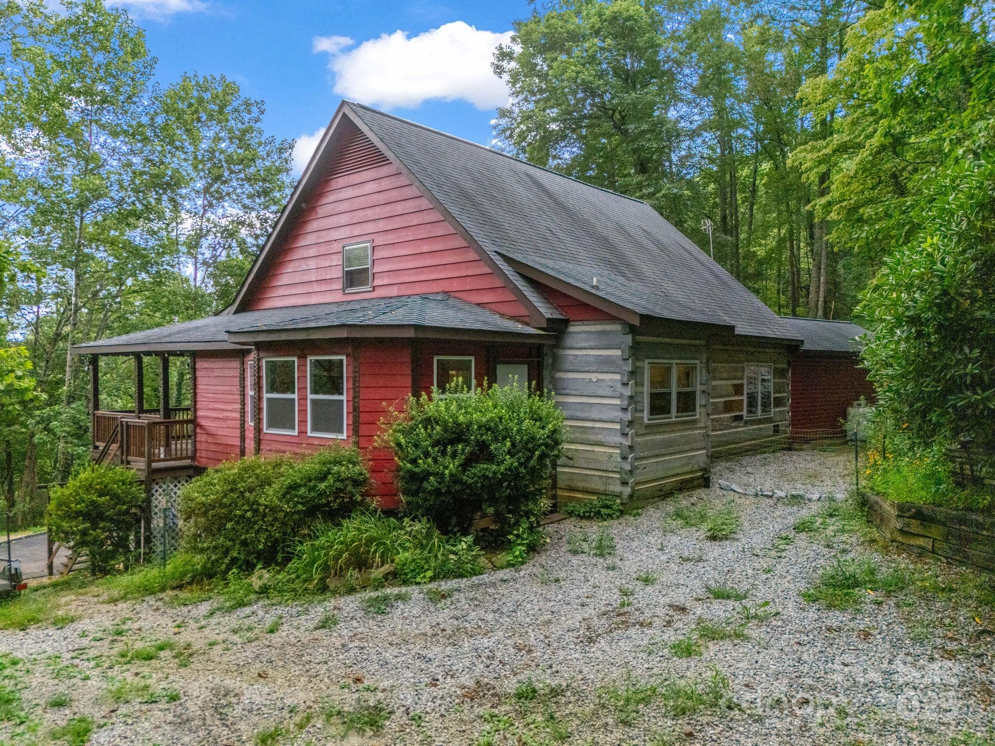 1145 Bearwallow Mountain Road — Hendersonville