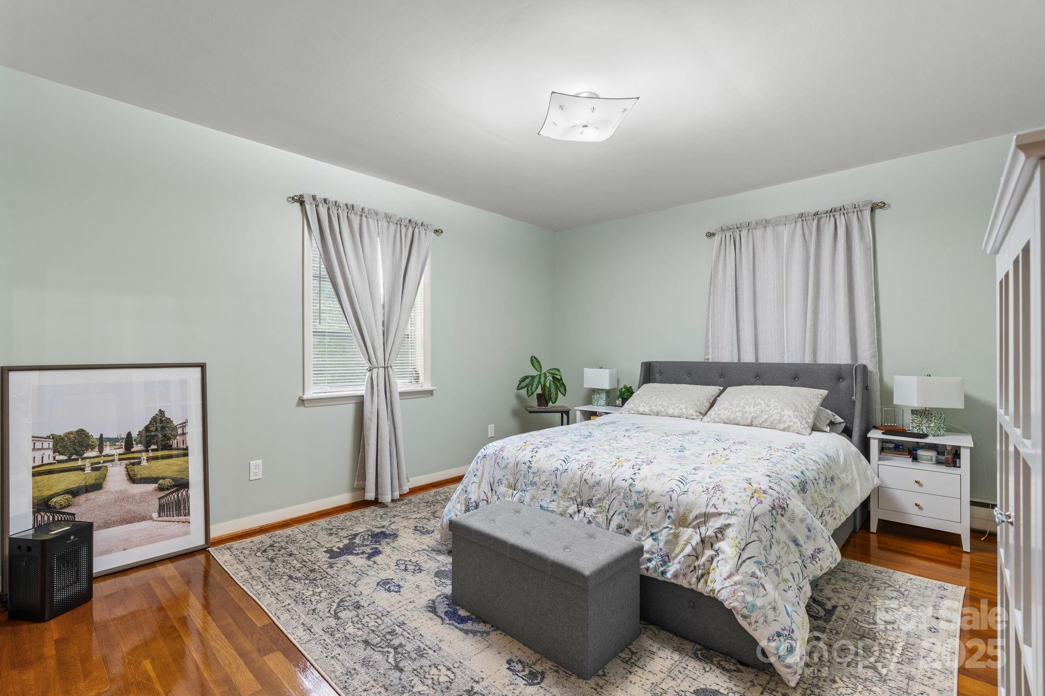 2761 Highland Avenue NE — Hickory