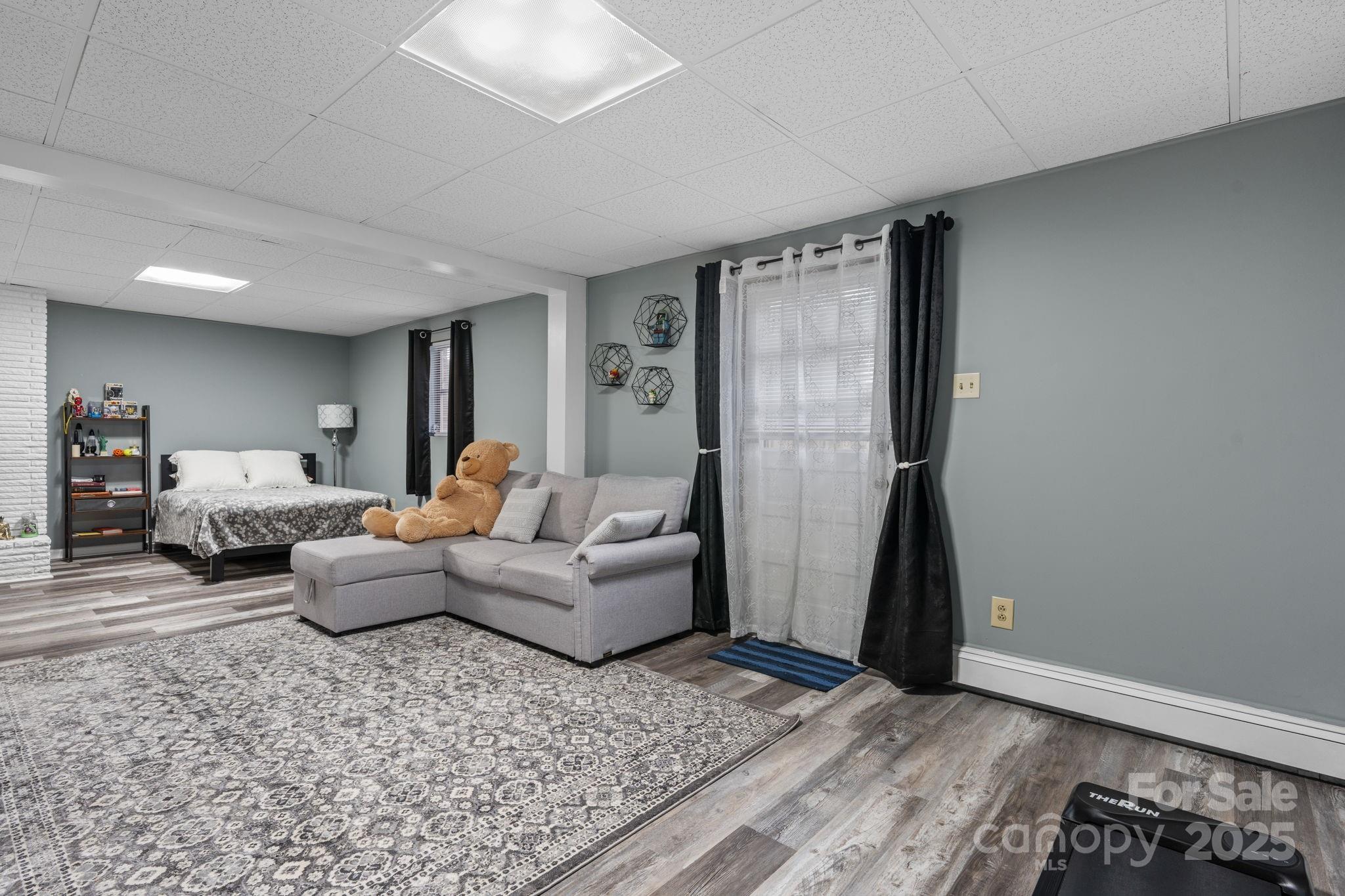 2761 Highland Avenue NE — Hickory