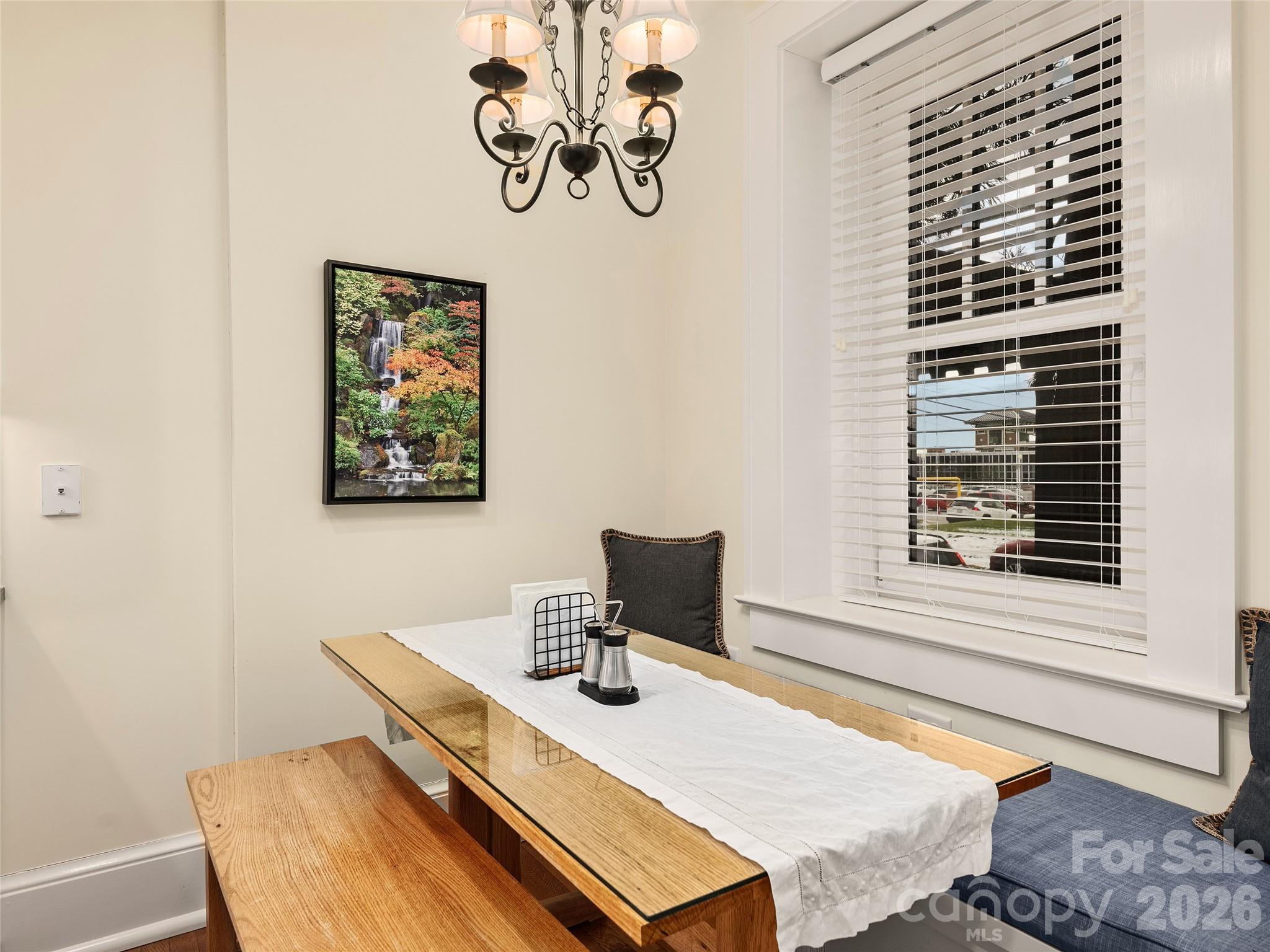 203 6th Avenue W #1B — Hendersonville