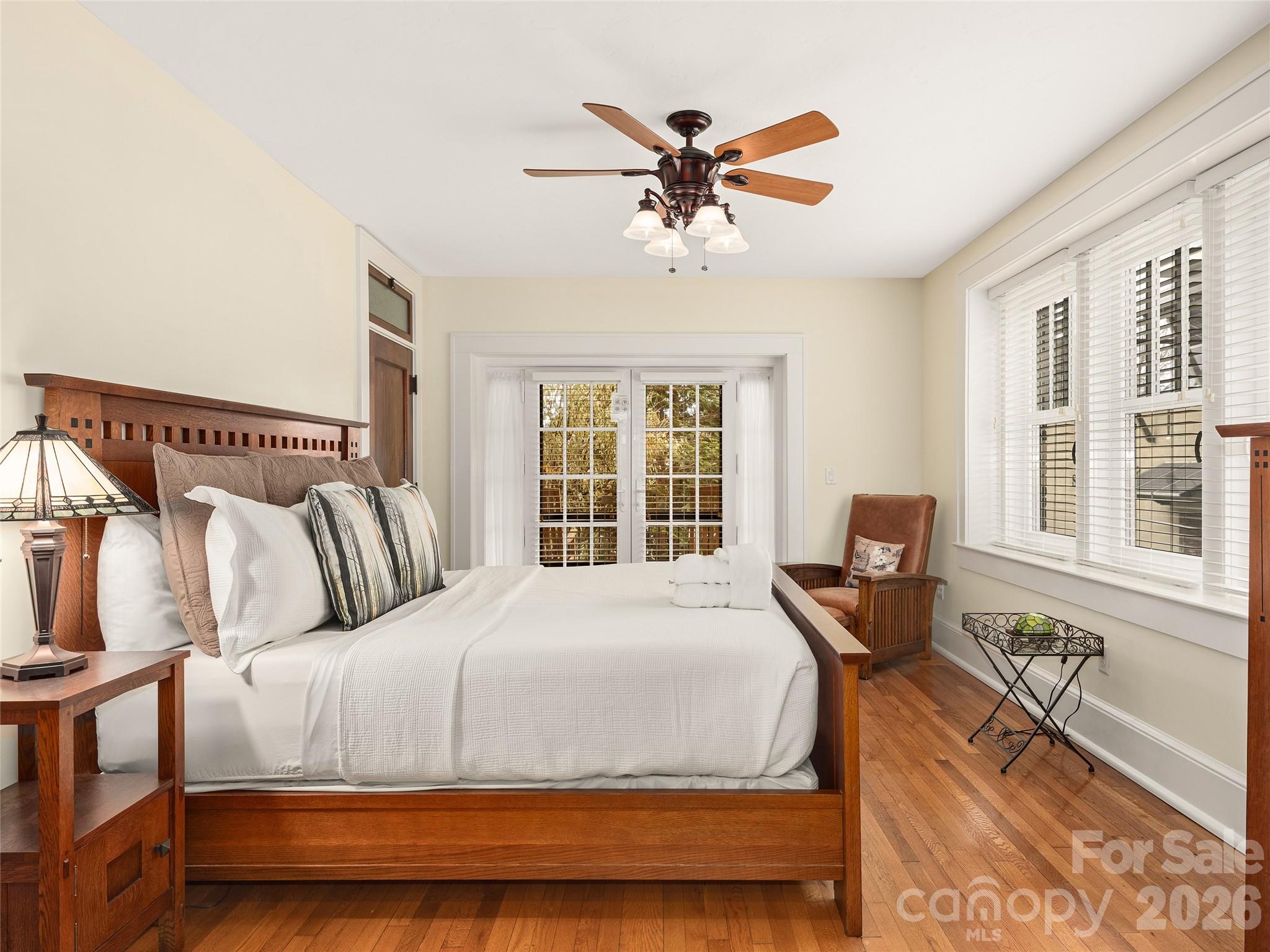 203 6th Avenue W #1B — Hendersonville