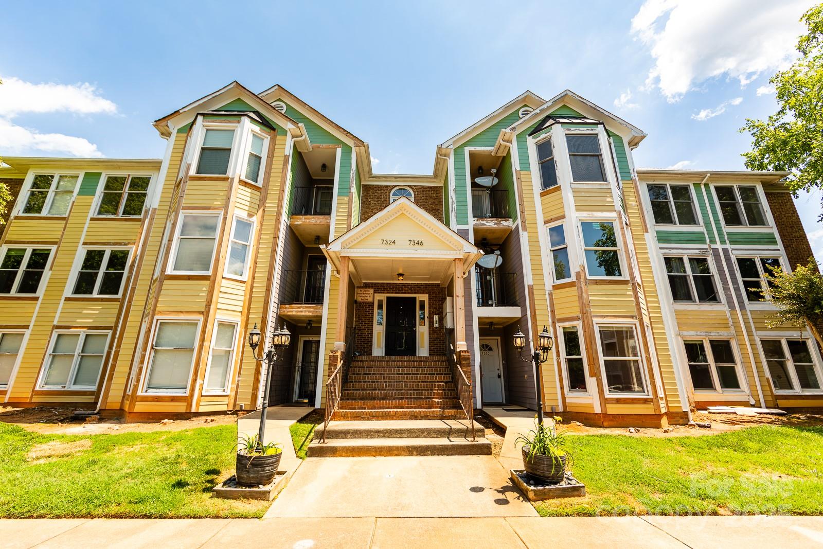 7330 Rose Terrace Court — Charlotte