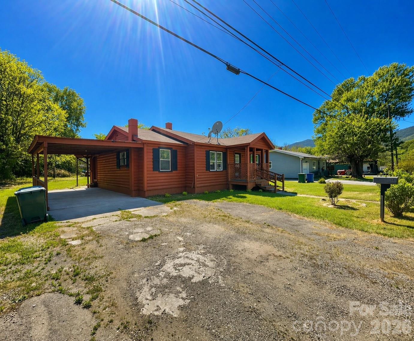 51 Robinson Street — Waynesville