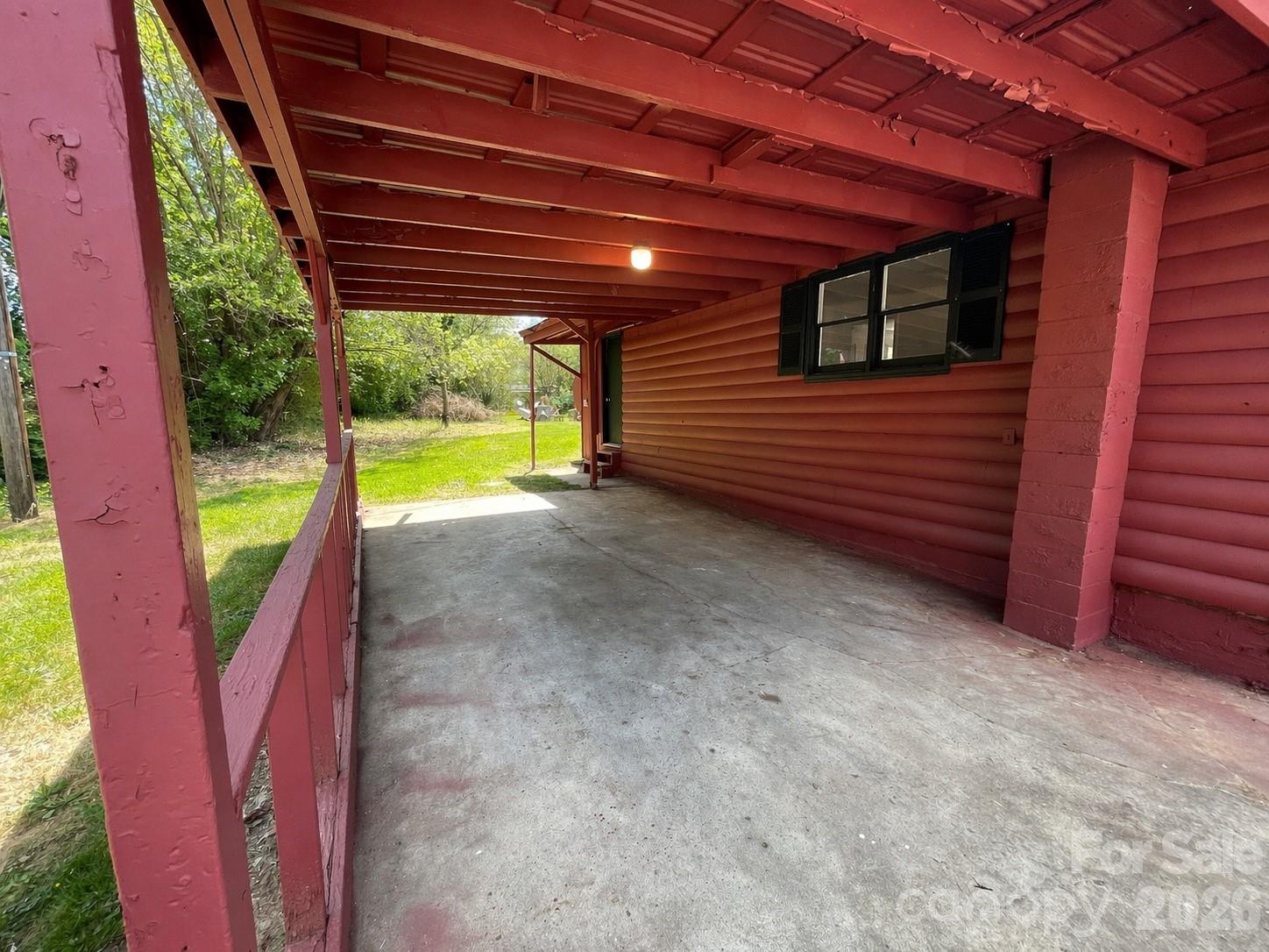 51 Robinson Street — Waynesville