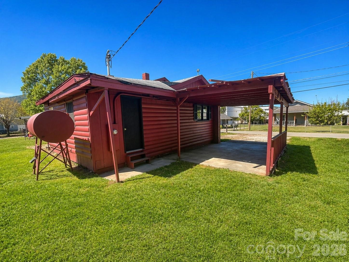 51 Robinson Street — Waynesville
