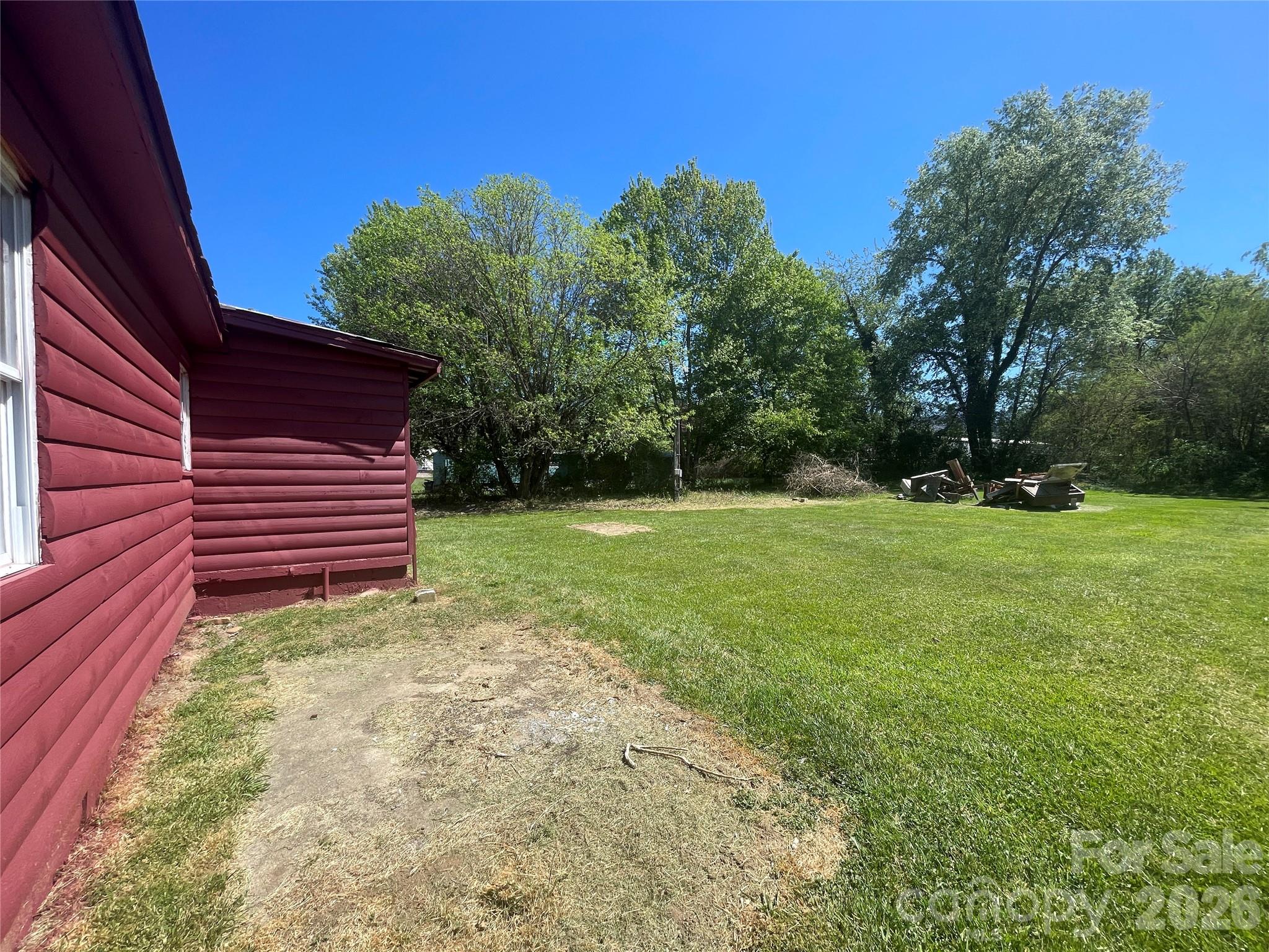 51 Robinson Street — Waynesville