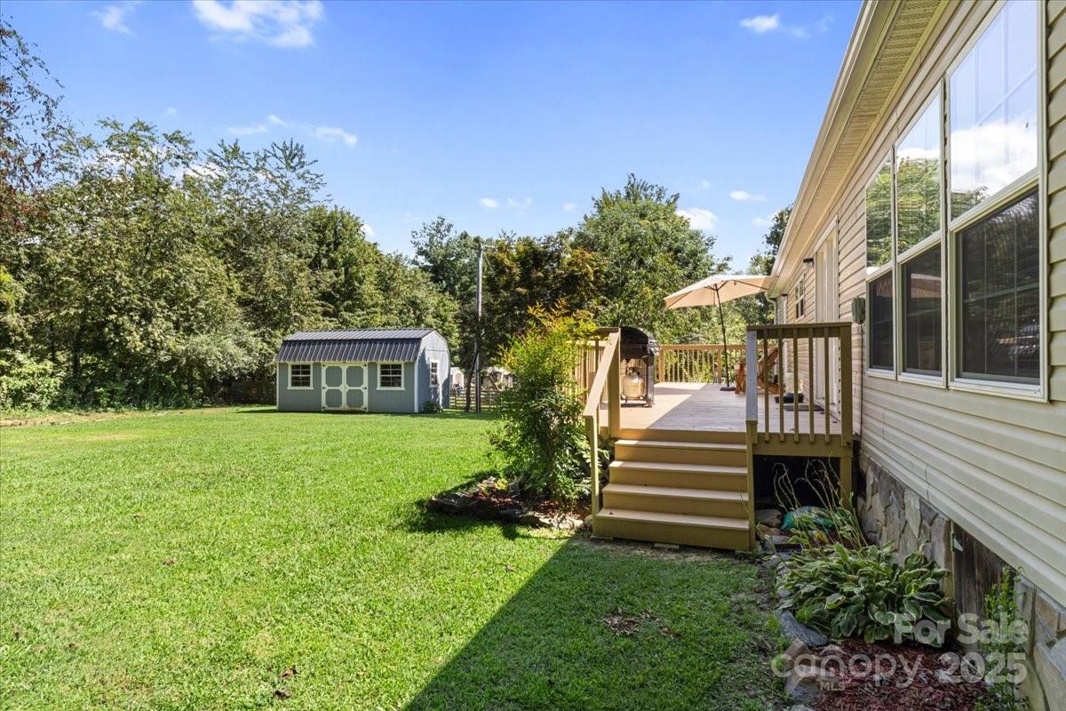 132 Bailey Mountain Road — Mars Hill