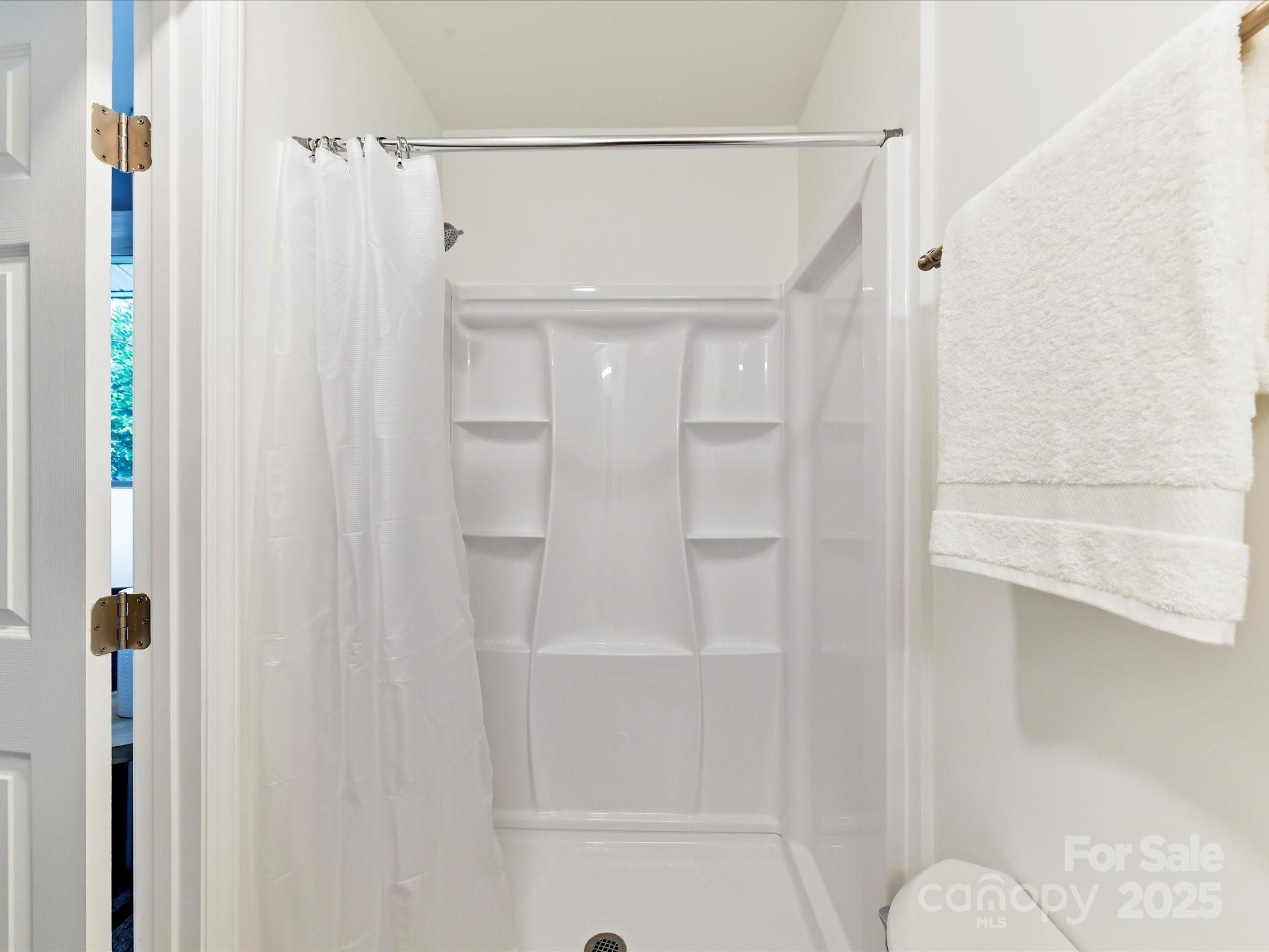 2508 Carrington Court — Charlotte