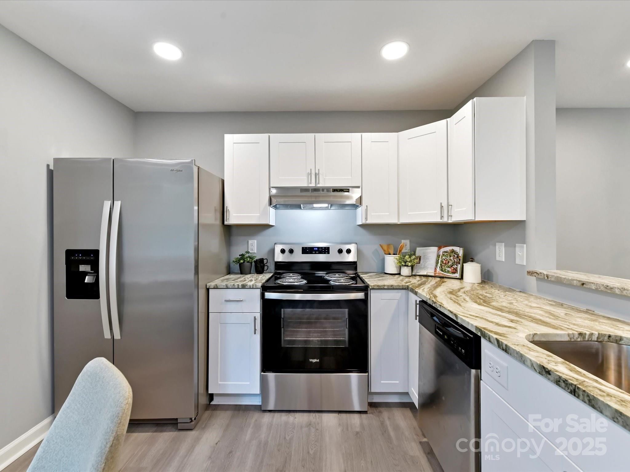 2508 Carrington Court — Charlotte