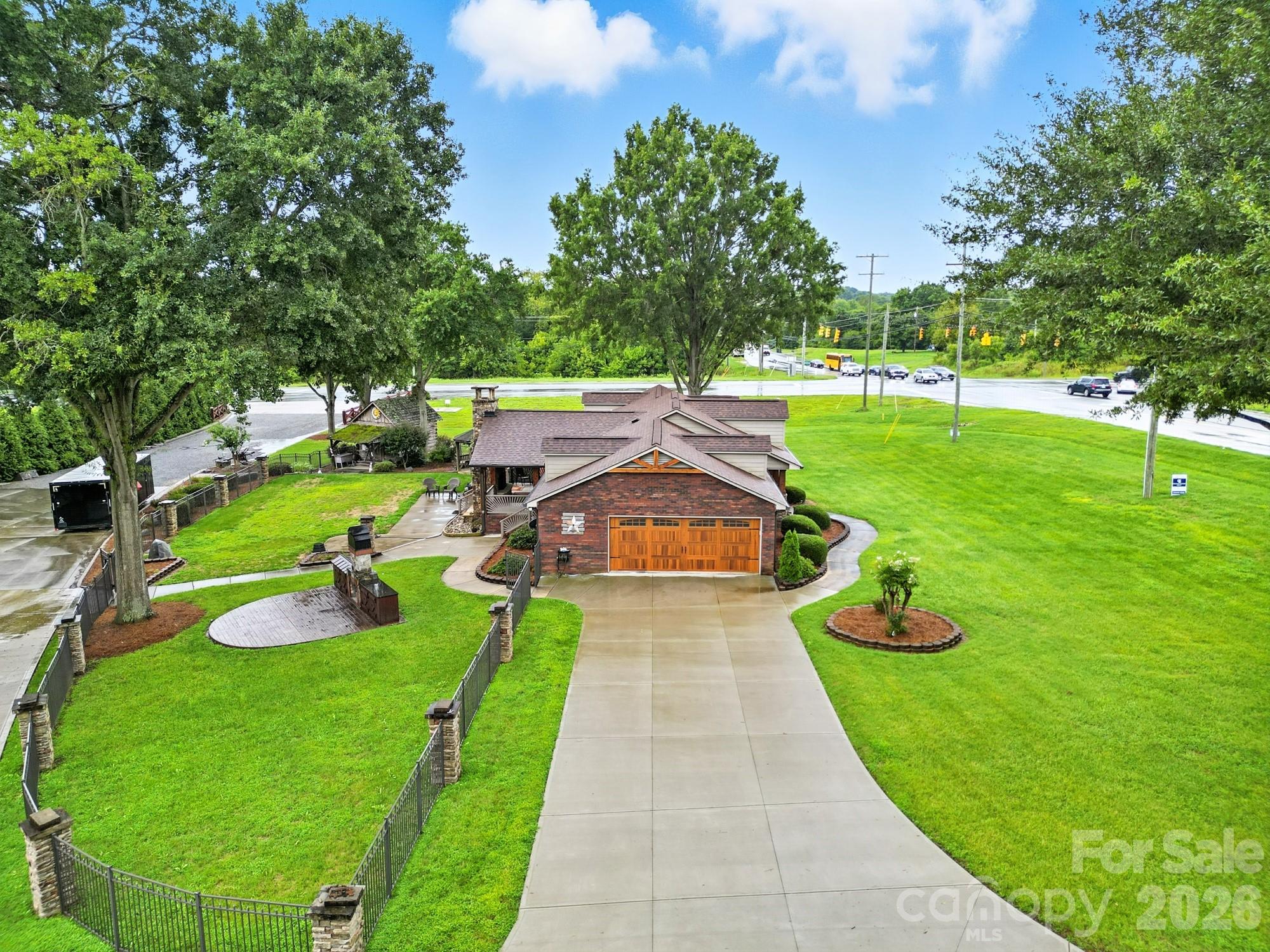 3369 Roberta Road — Concord