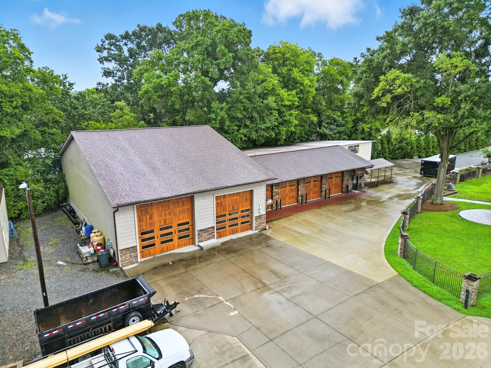 3369 Roberta Road — Concord