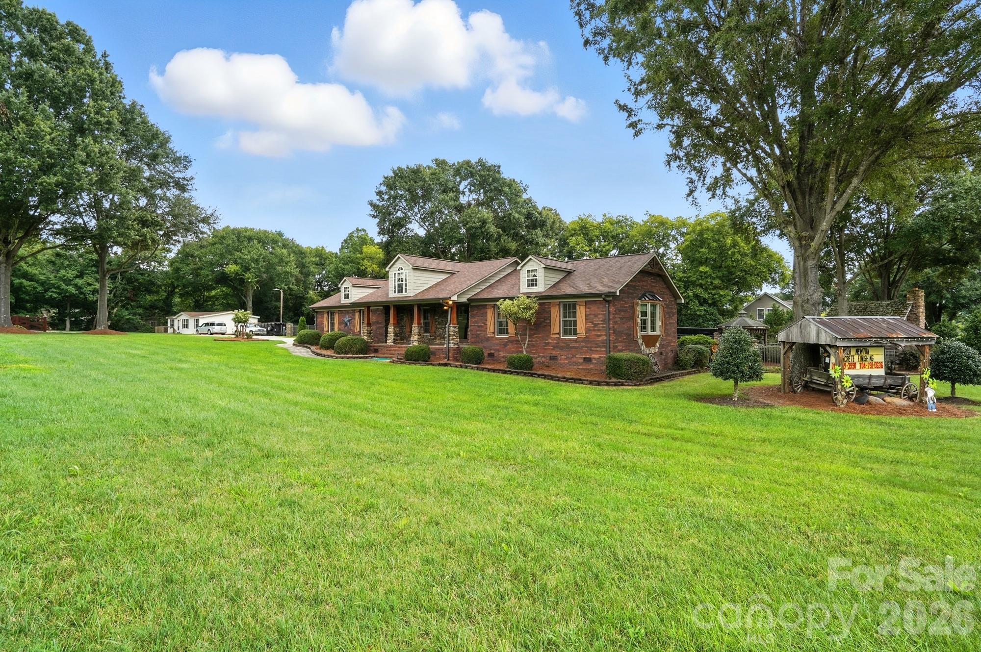 3369 Roberta Road — Concord