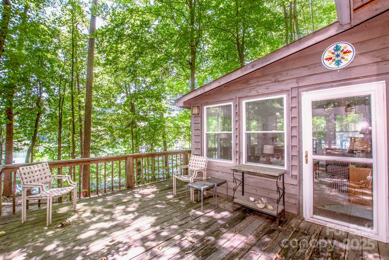 127 Melrose Lane — Mooresville