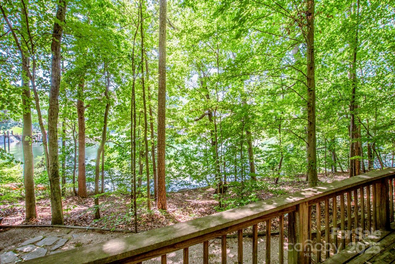127 Melrose Lane — Mooresville