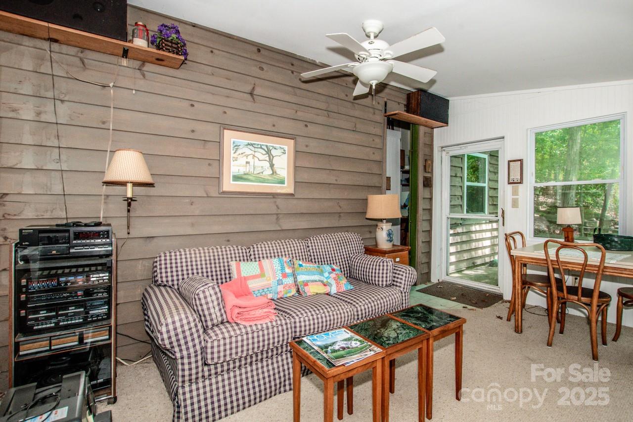 127 Melrose Lane — Mooresville