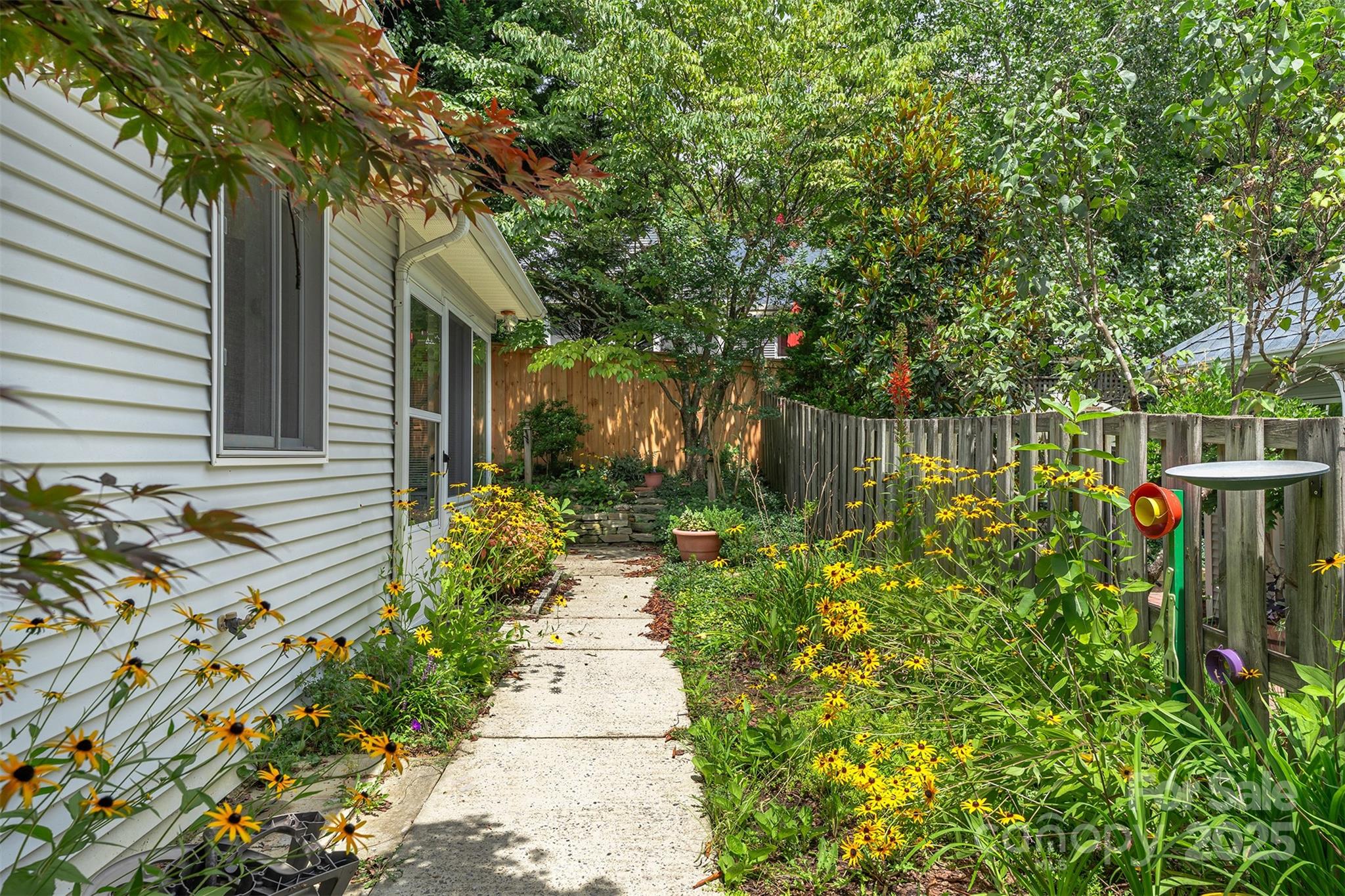 7 Silver Place — Black Mountain