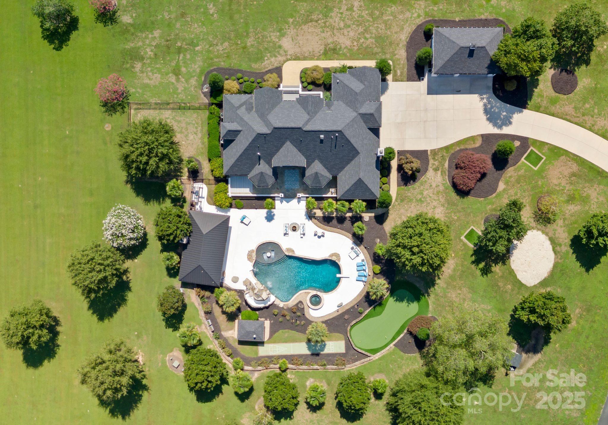 315 Brief Road W — Indian Trail