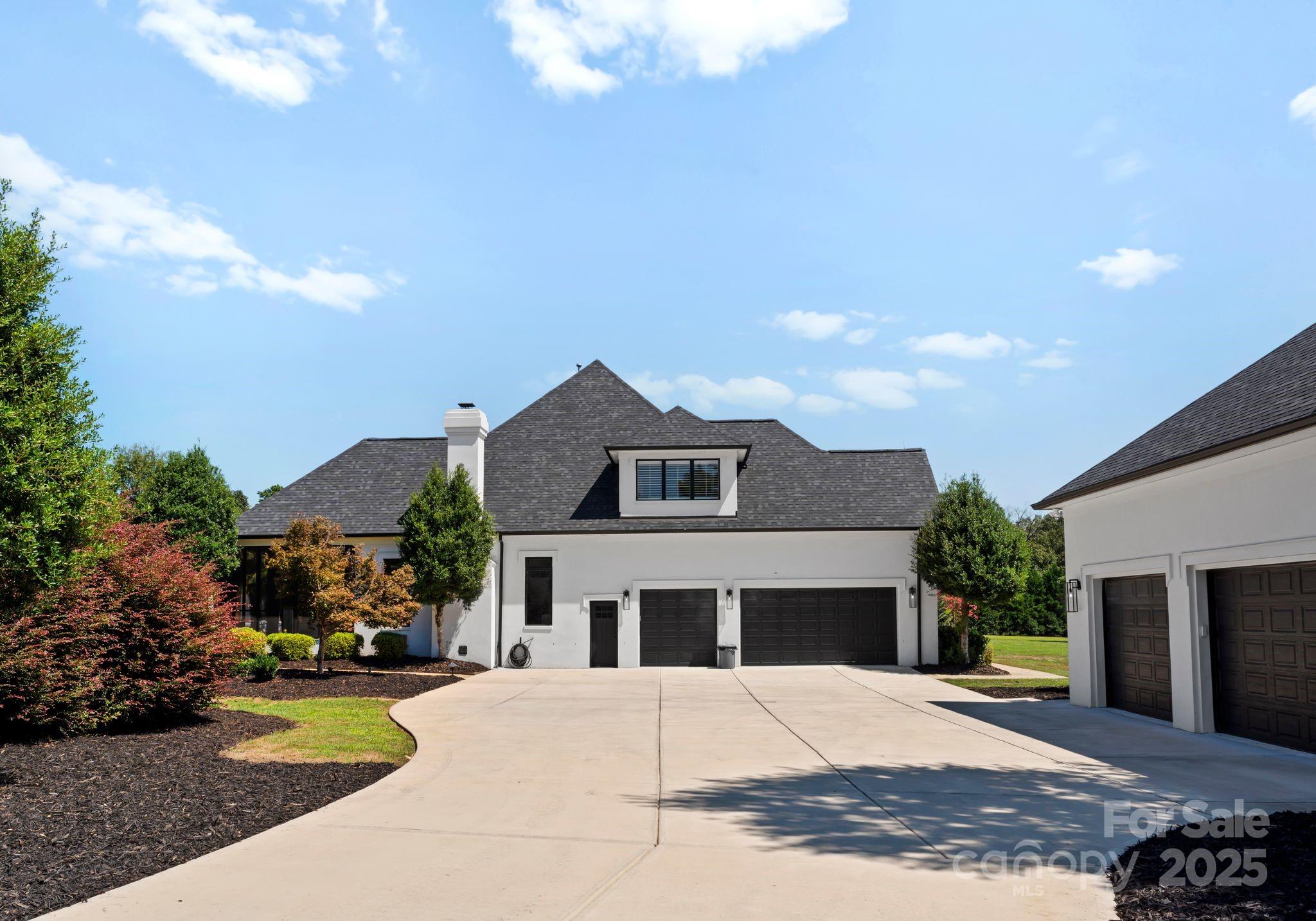 315 Brief Road W — Indian Trail