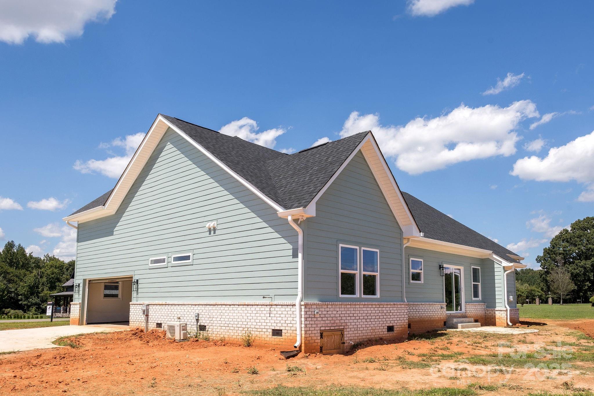 507 New Salem Road — Statesville