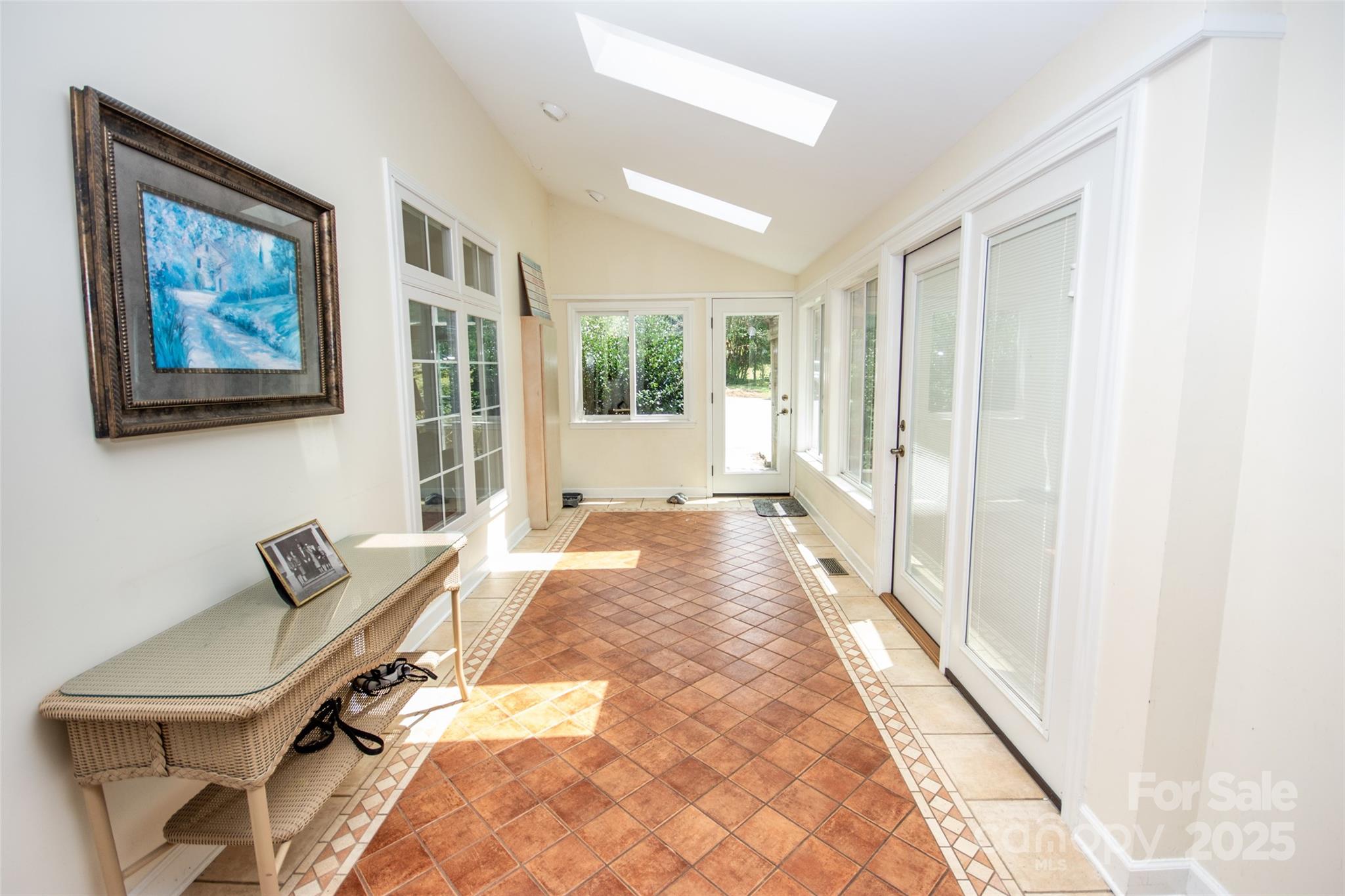 10245 Cool Springs Road — Woodleaf