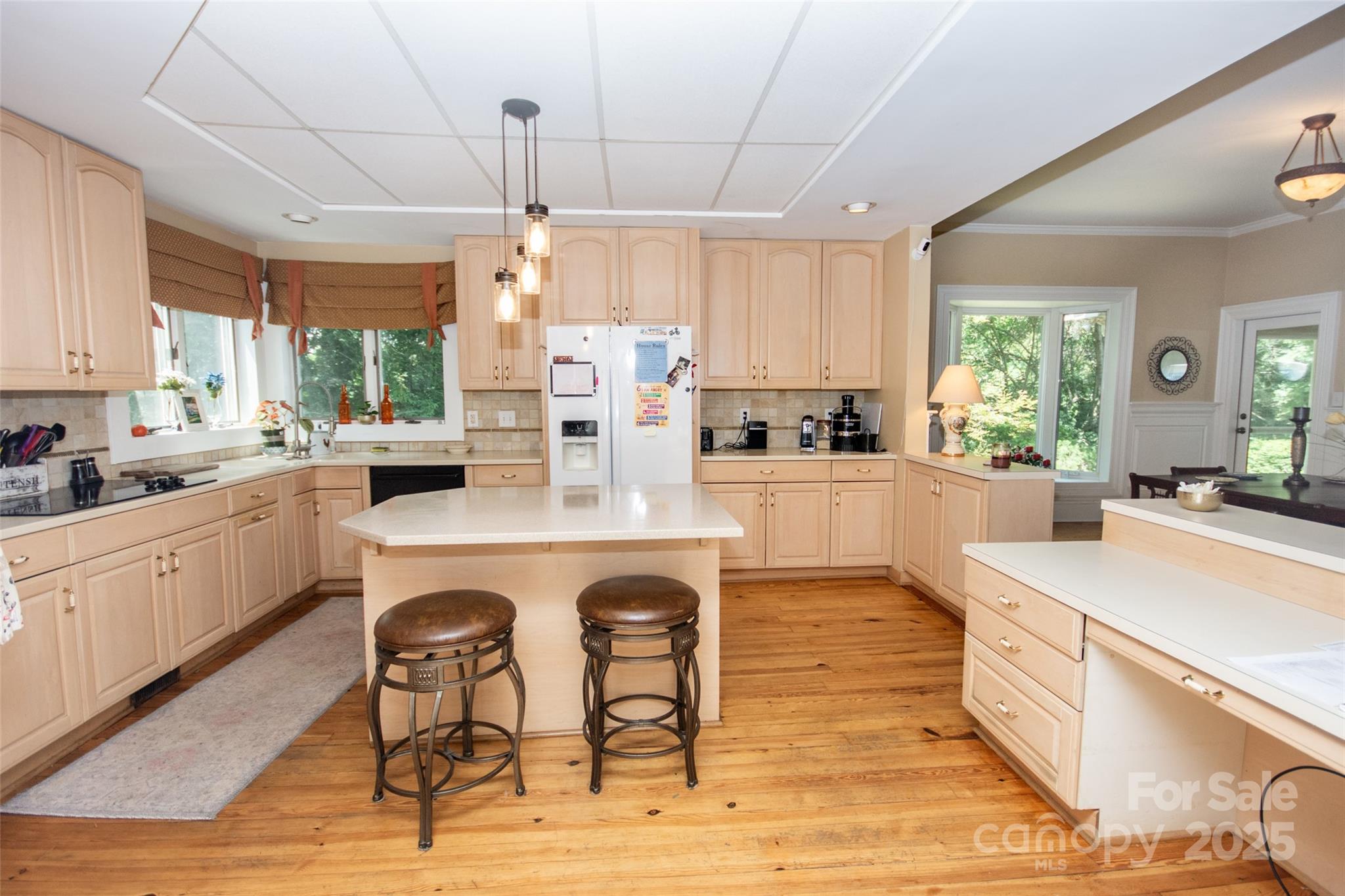 10245 Cool Springs Road — Woodleaf