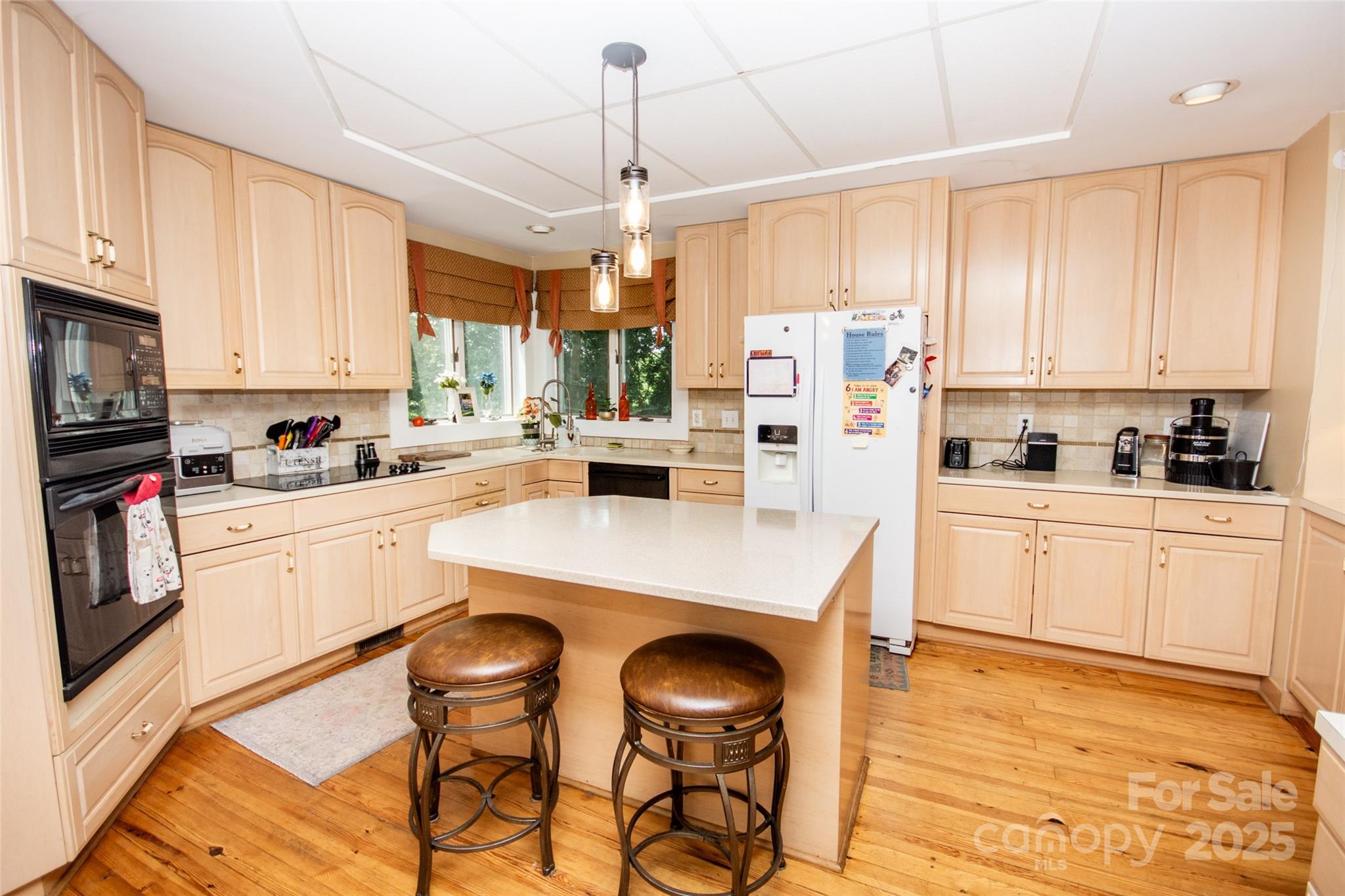 10245 Cool Springs Road — Woodleaf
