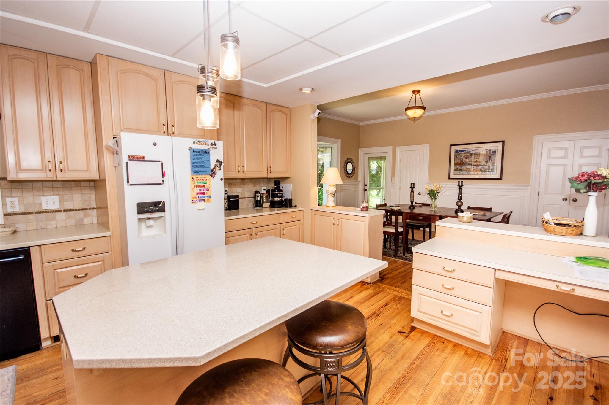 10245 Cool Springs Road — Woodleaf