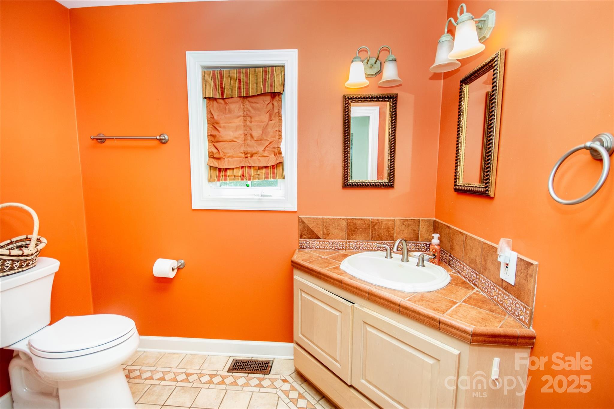 10245 Cool Springs Road — Woodleaf