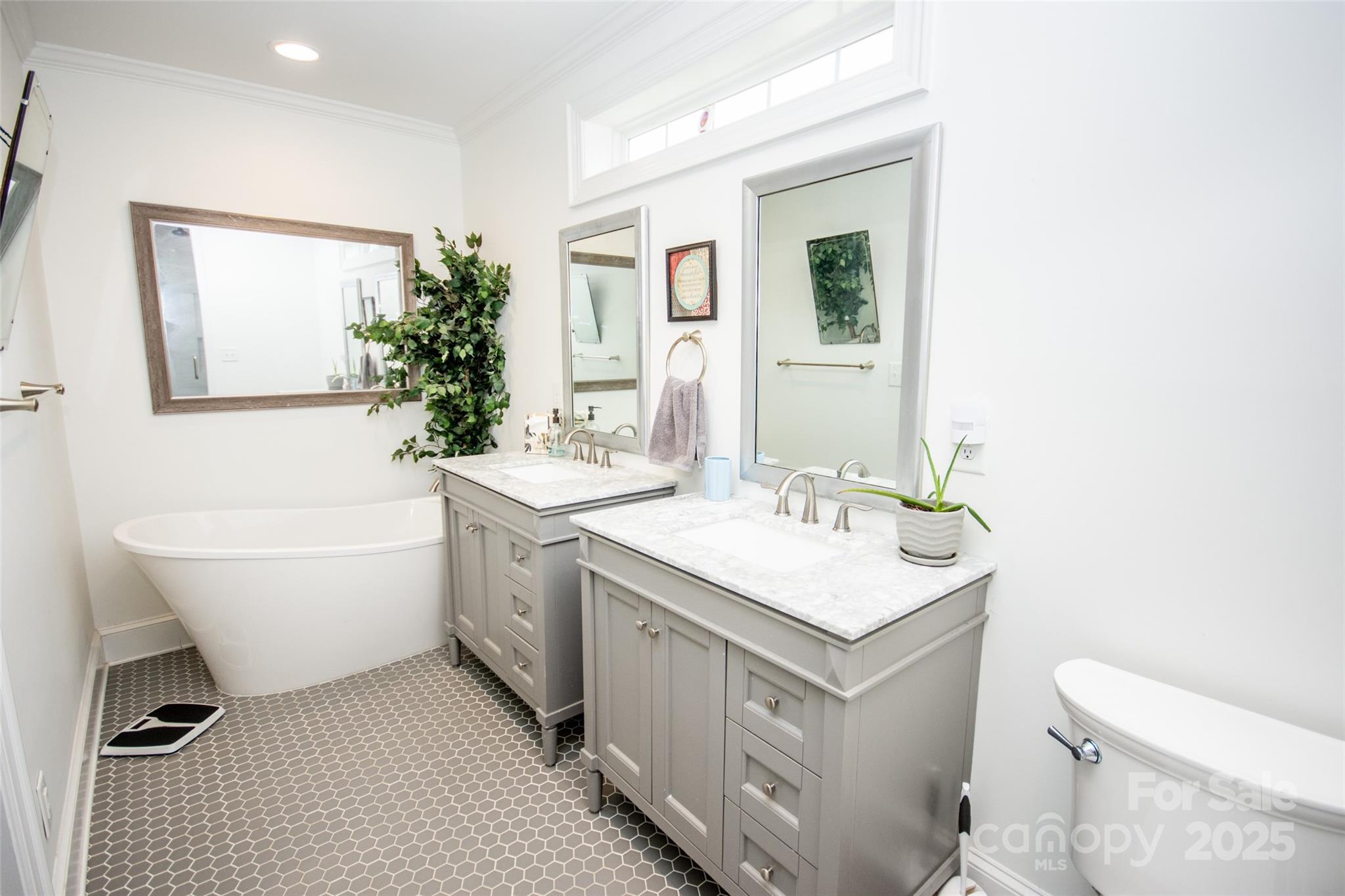 10245 Cool Springs Road — Woodleaf