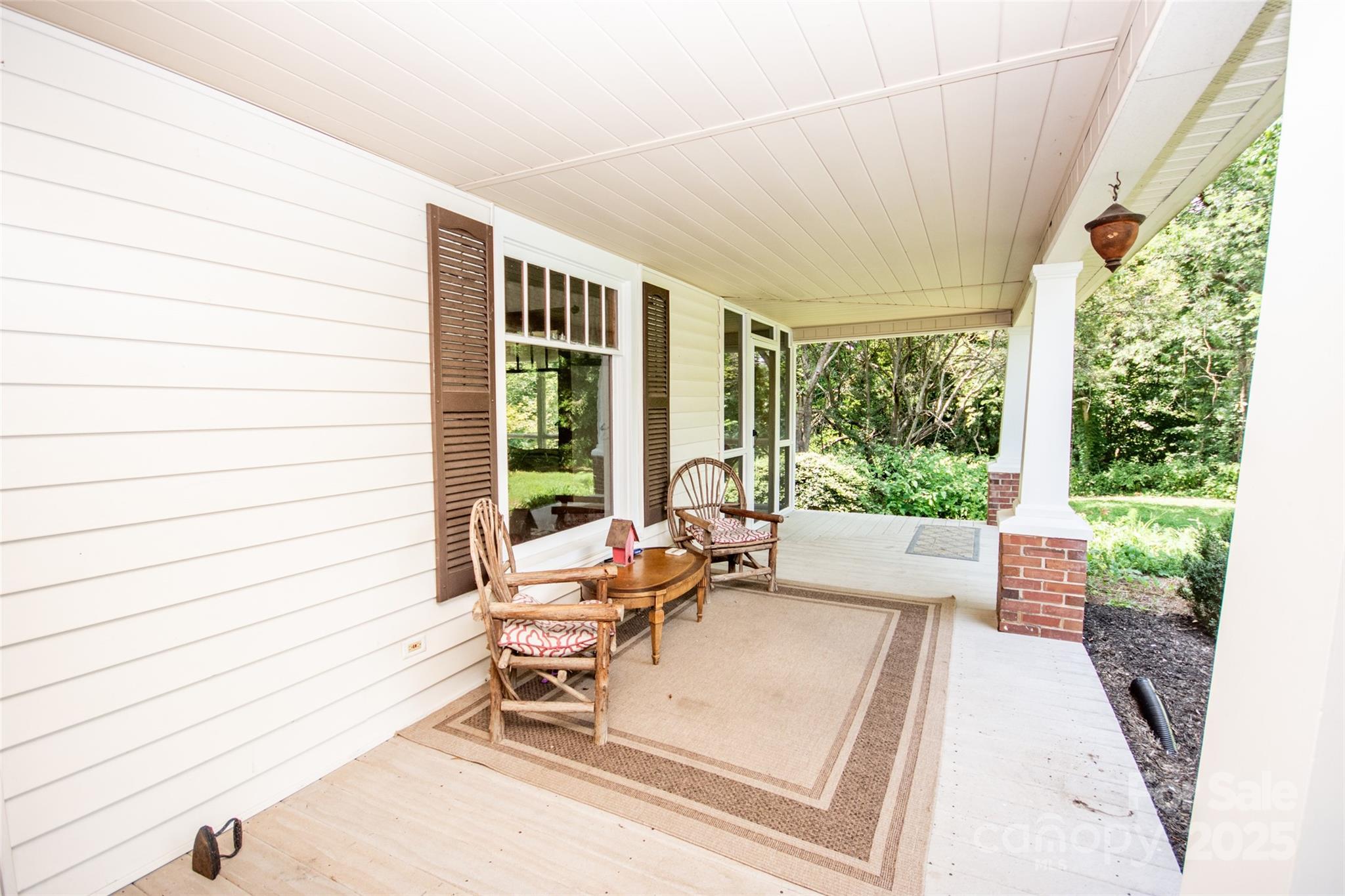 10245 Cool Springs Road — Woodleaf