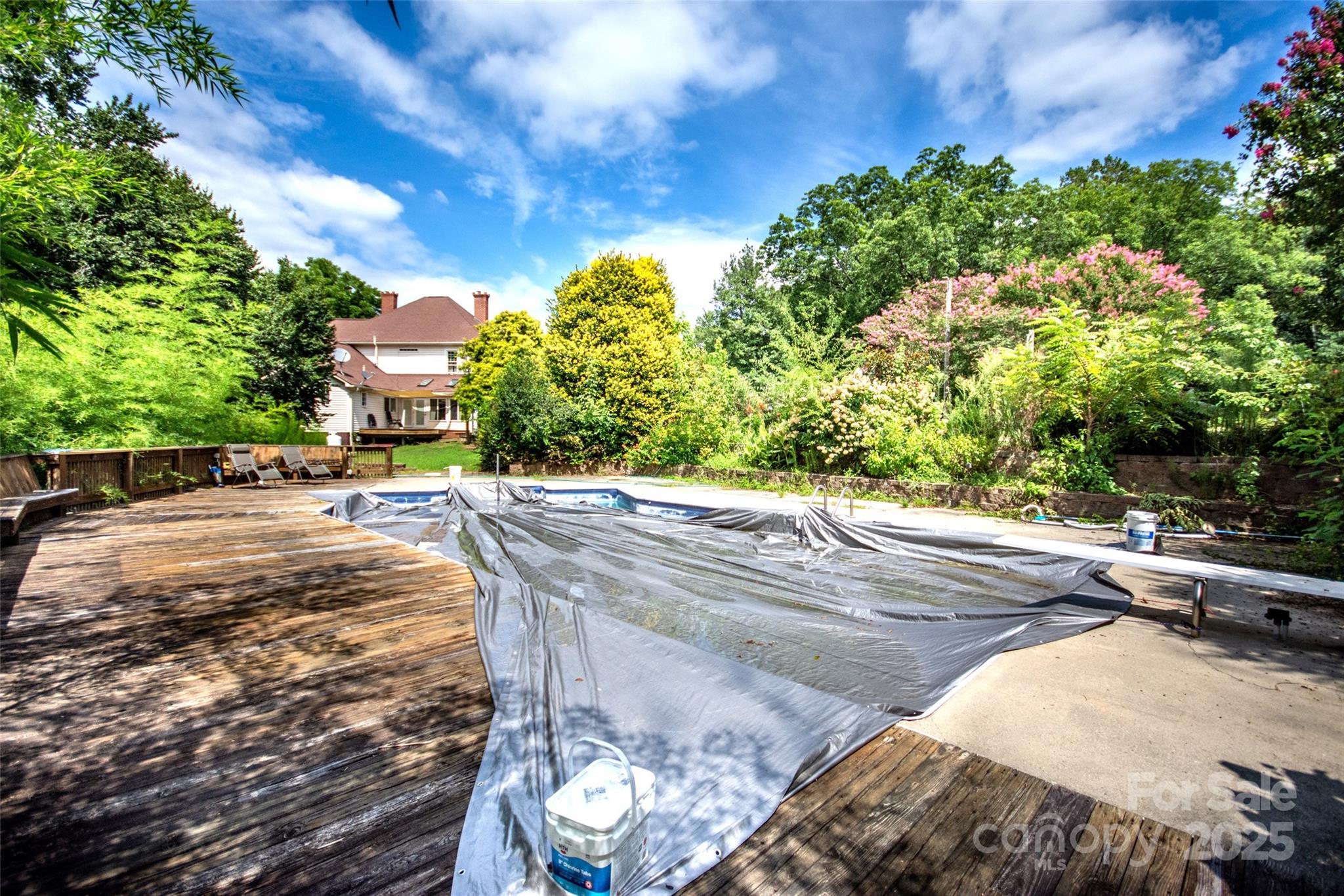 10245 Cool Springs Road — Woodleaf