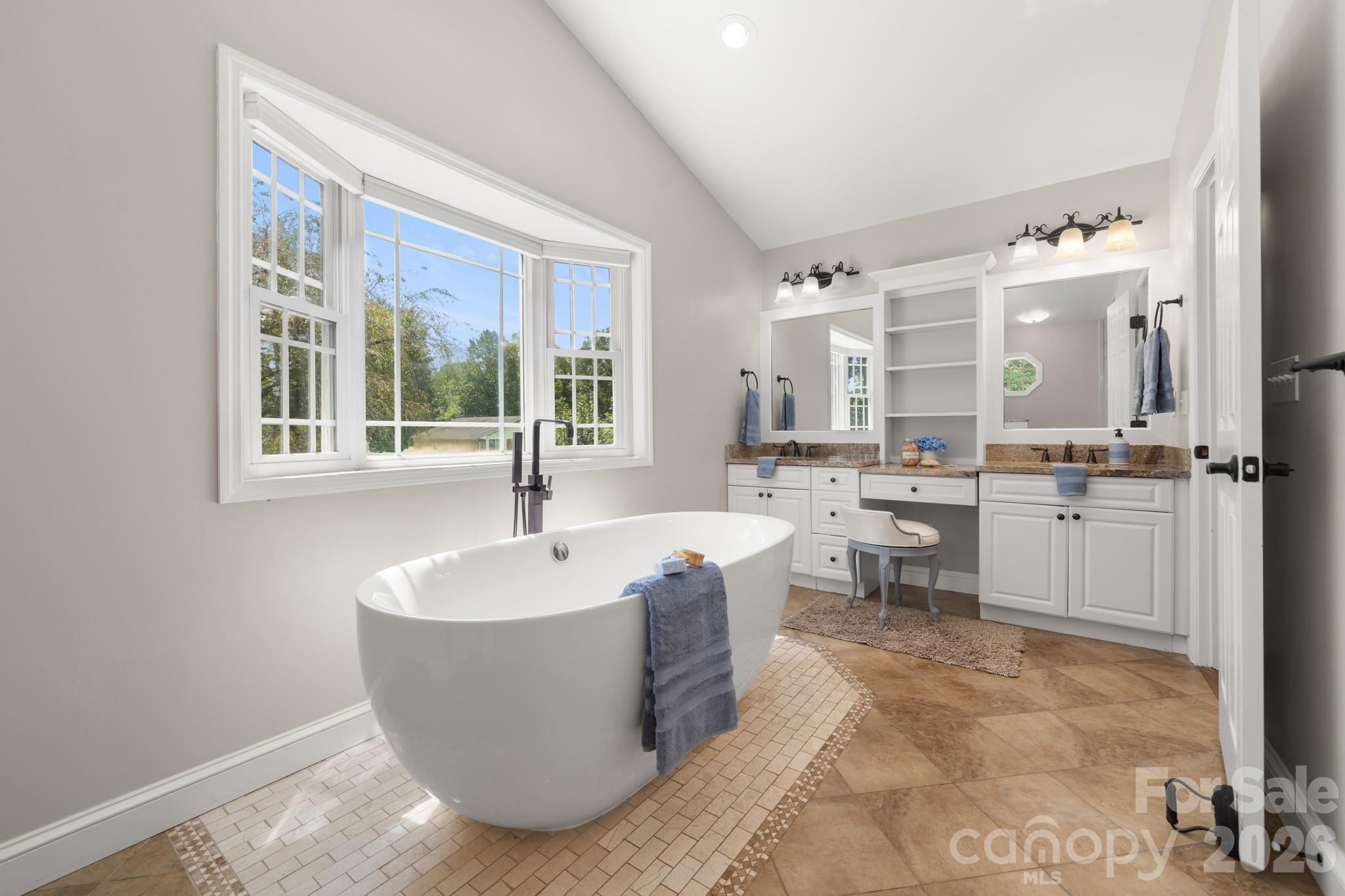 429 Brooklyn Avenue — Hendersonville
