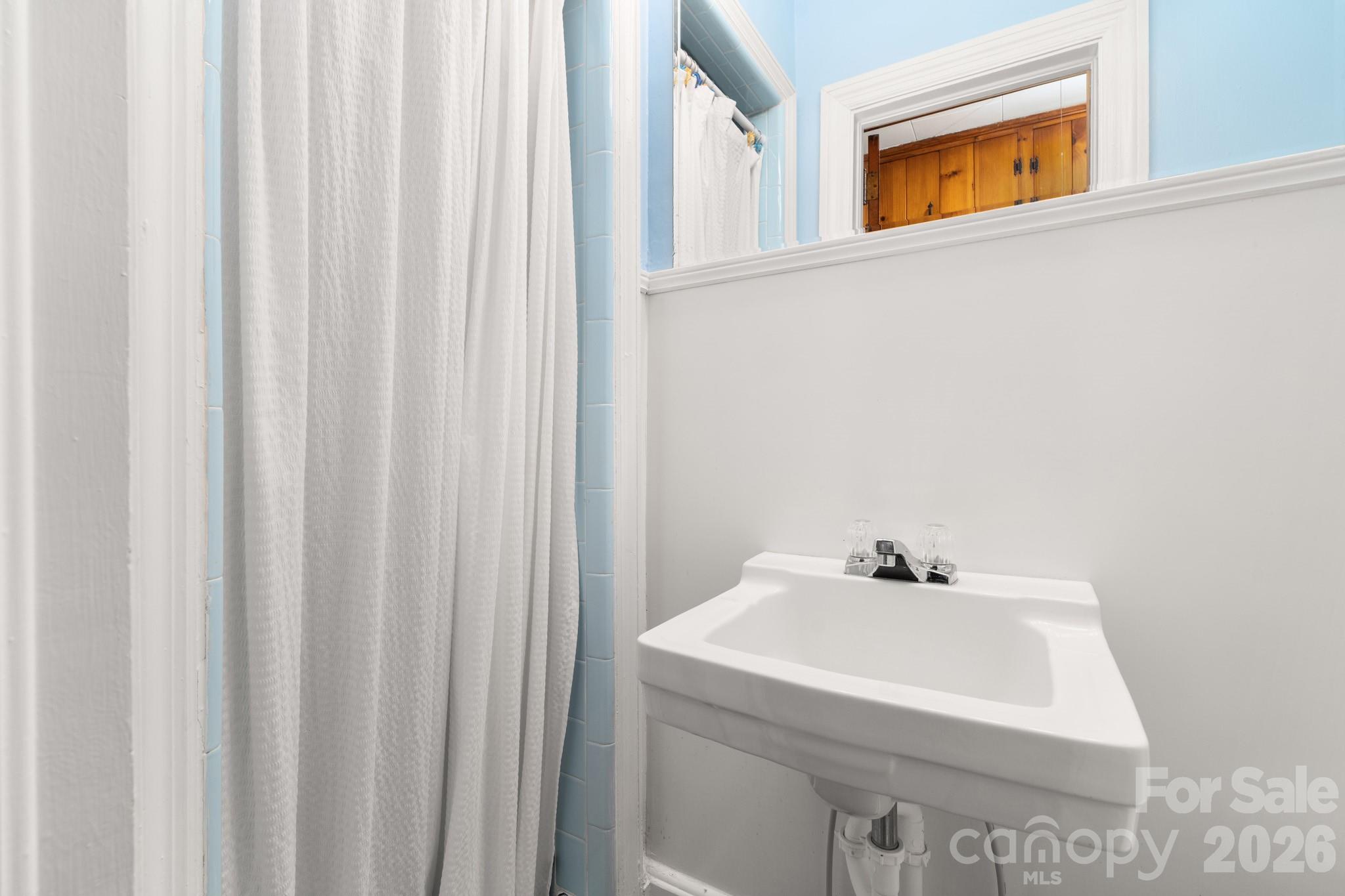 429 Brooklyn Avenue — Hendersonville