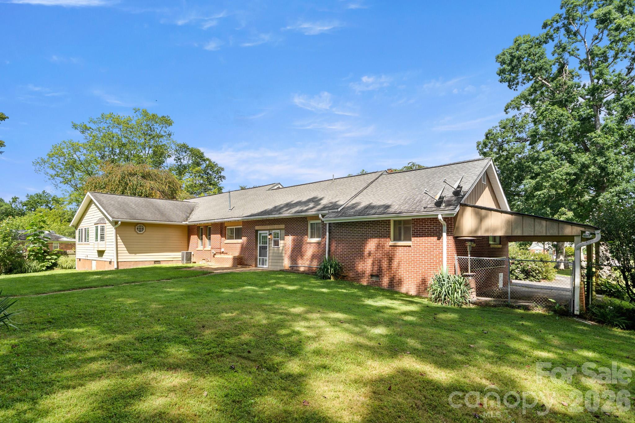 429 Brooklyn Avenue — Hendersonville