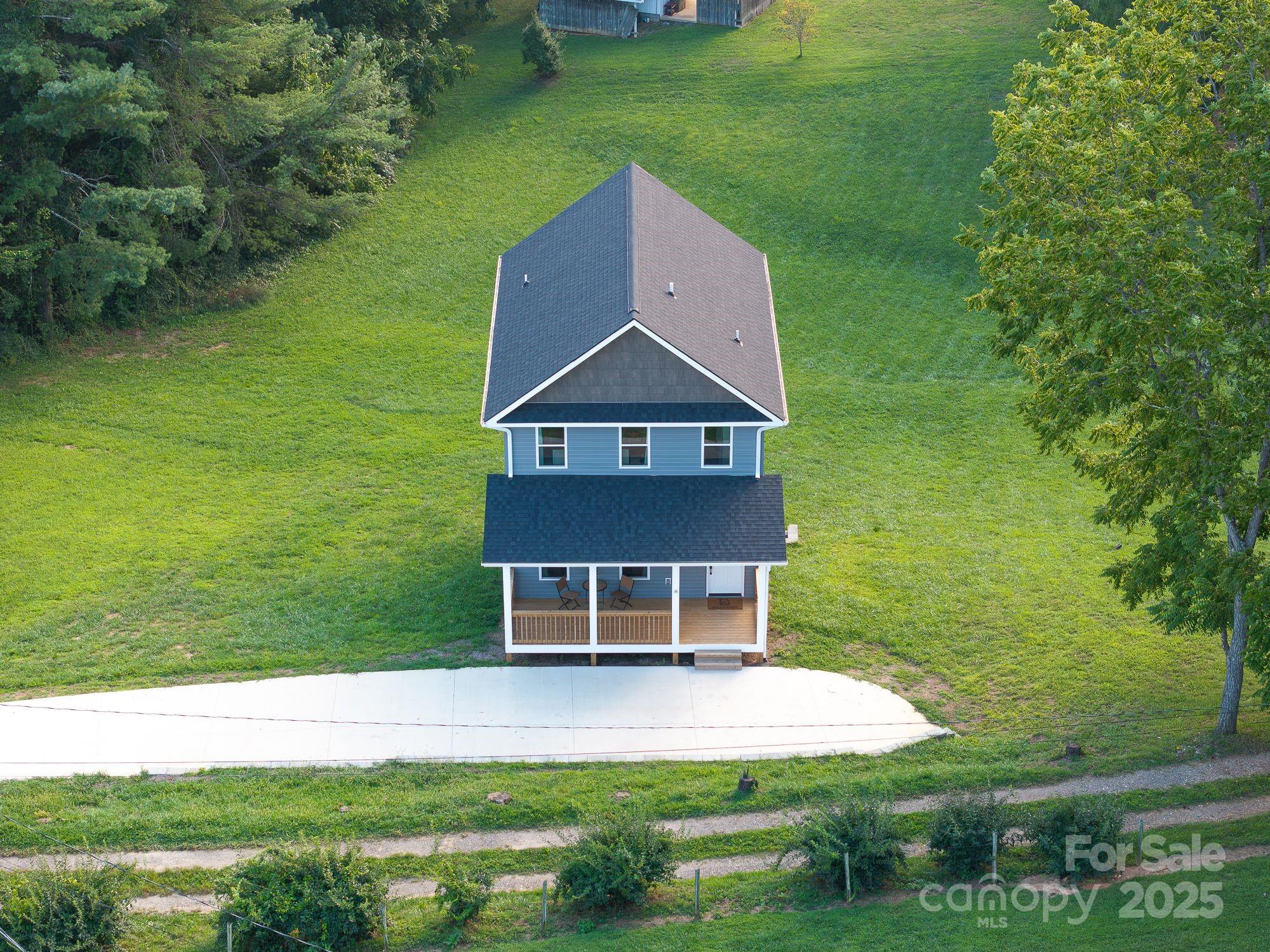 8 Green Tree Lane — Asheville