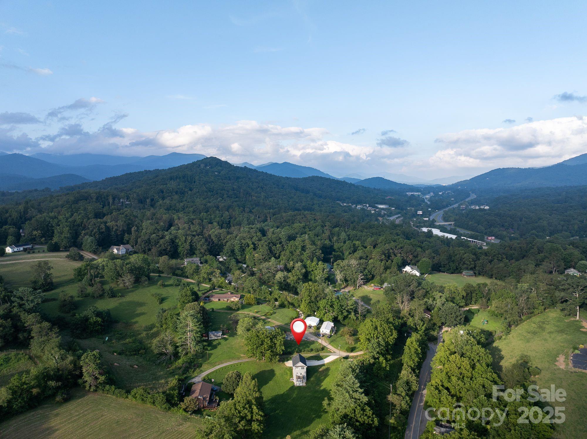8 Green Tree Lane — Asheville