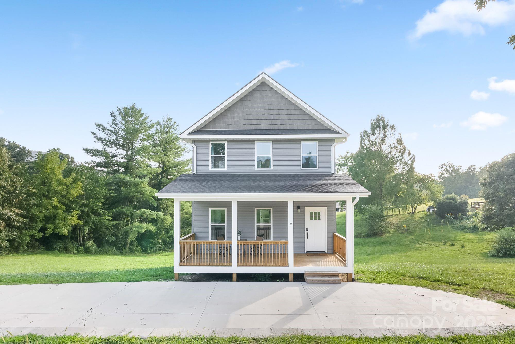 8 Green Tree Lane — Asheville