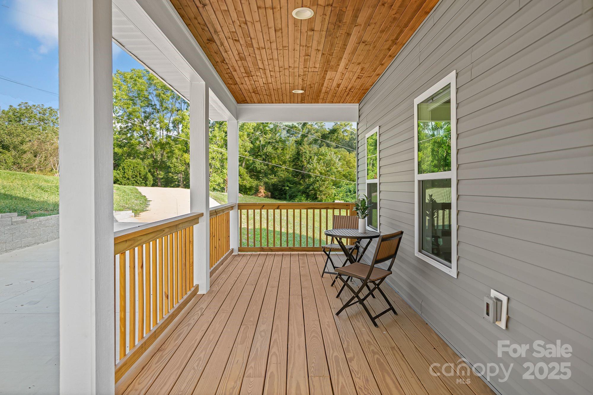 8 Green Tree Lane — Asheville