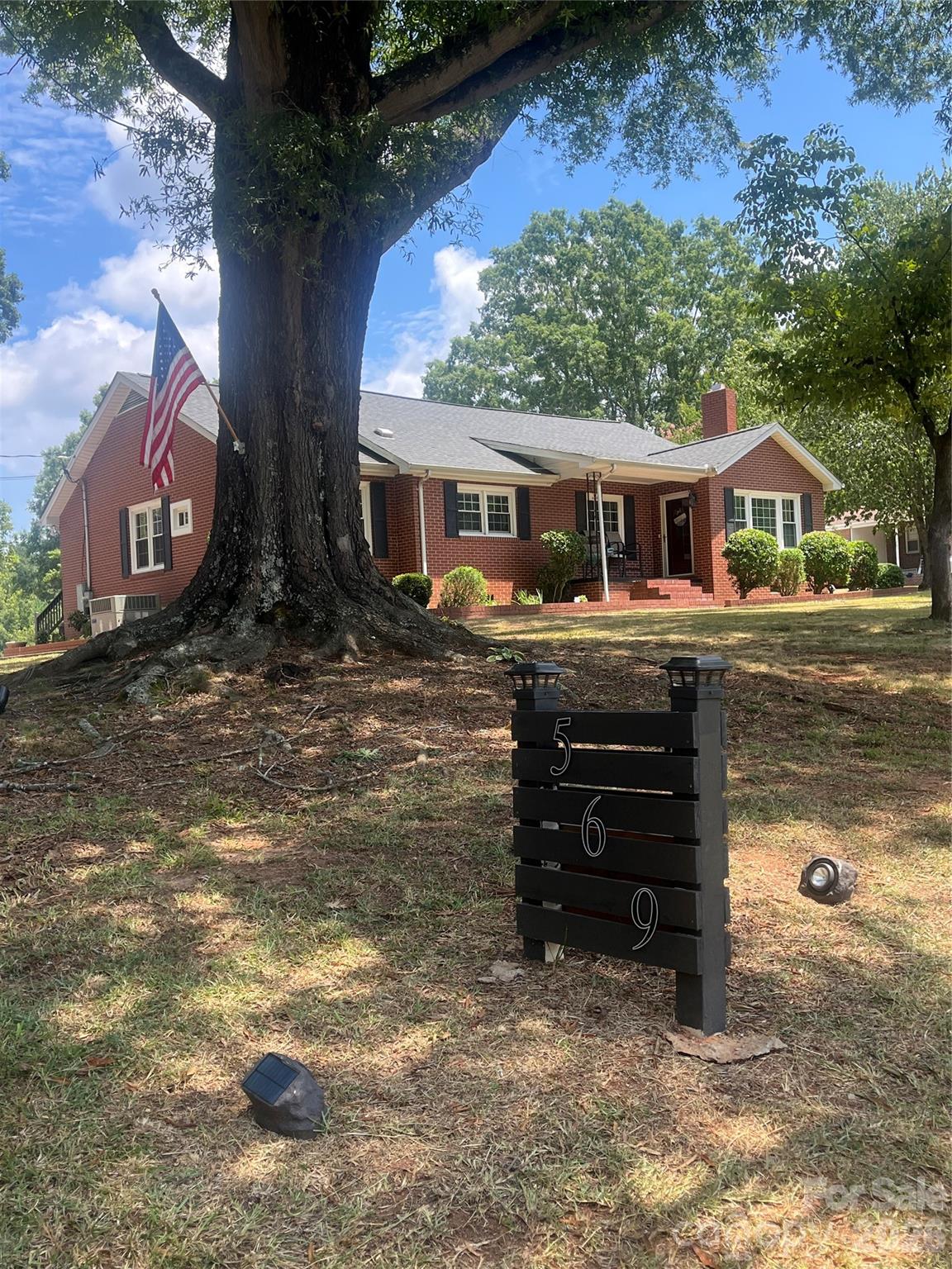 569 Great Falls Highway — Chester