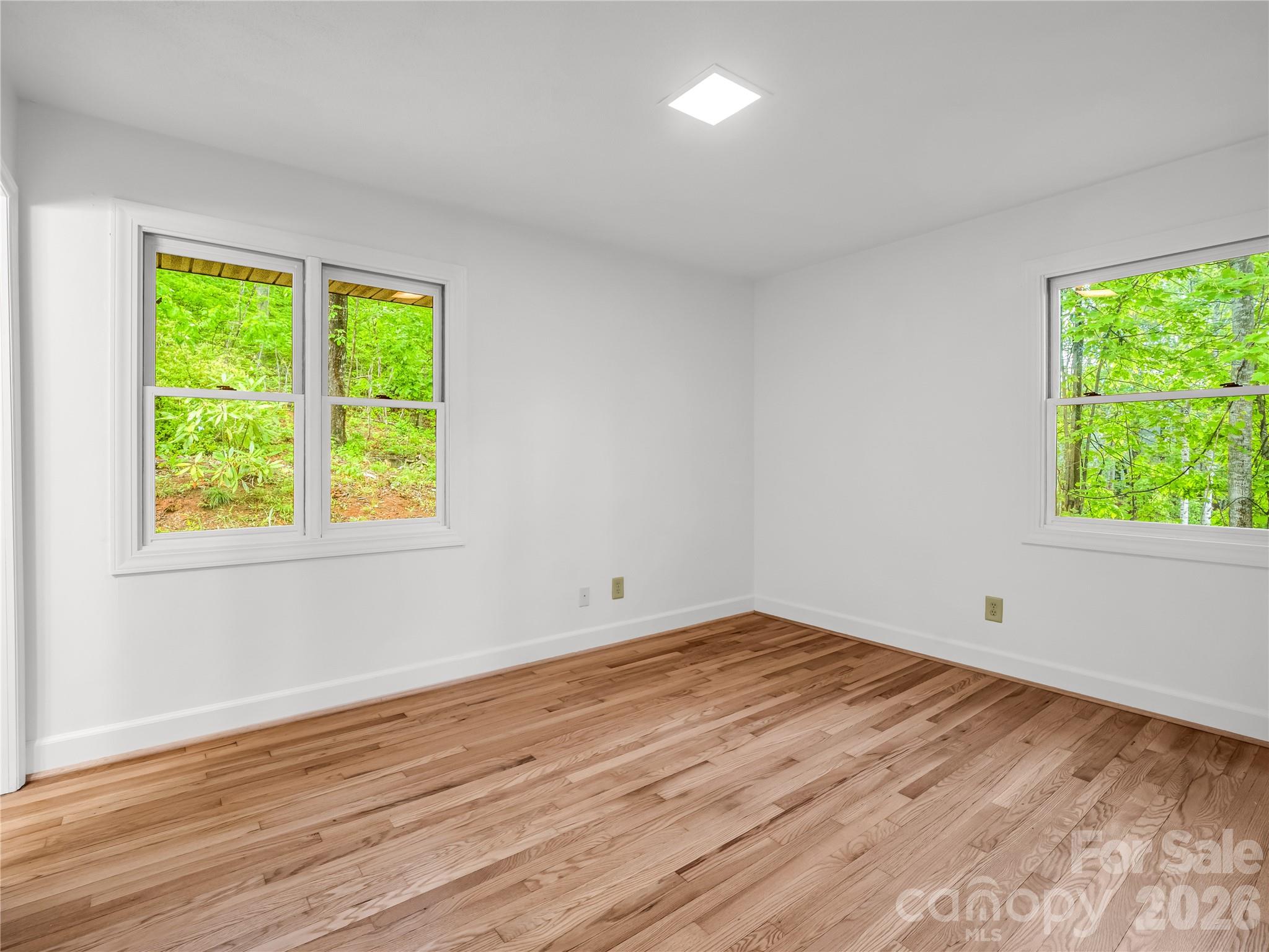200 Little Wings Mountain Road — Columbus