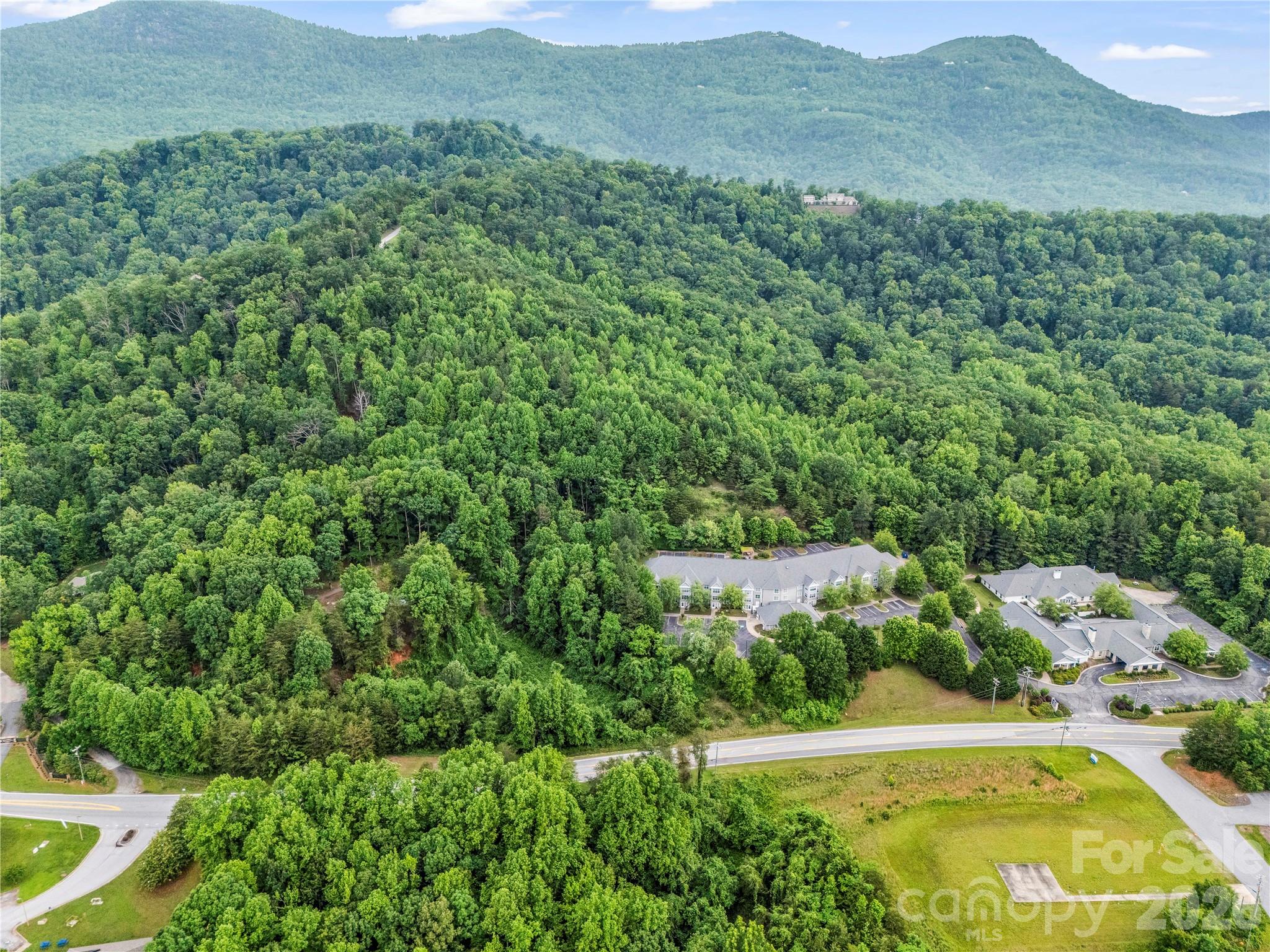 200 Little Wings Mountain Road — Columbus