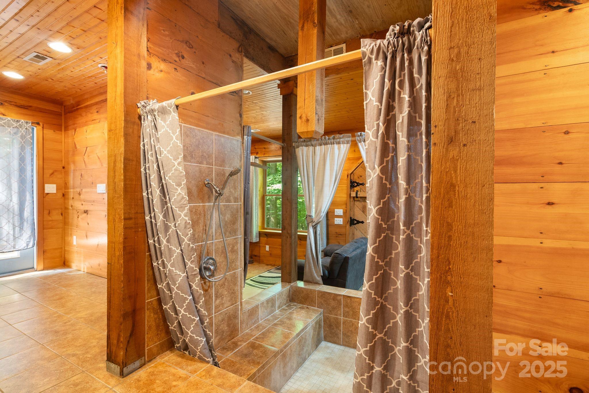 118 Blossom Road — Brevard