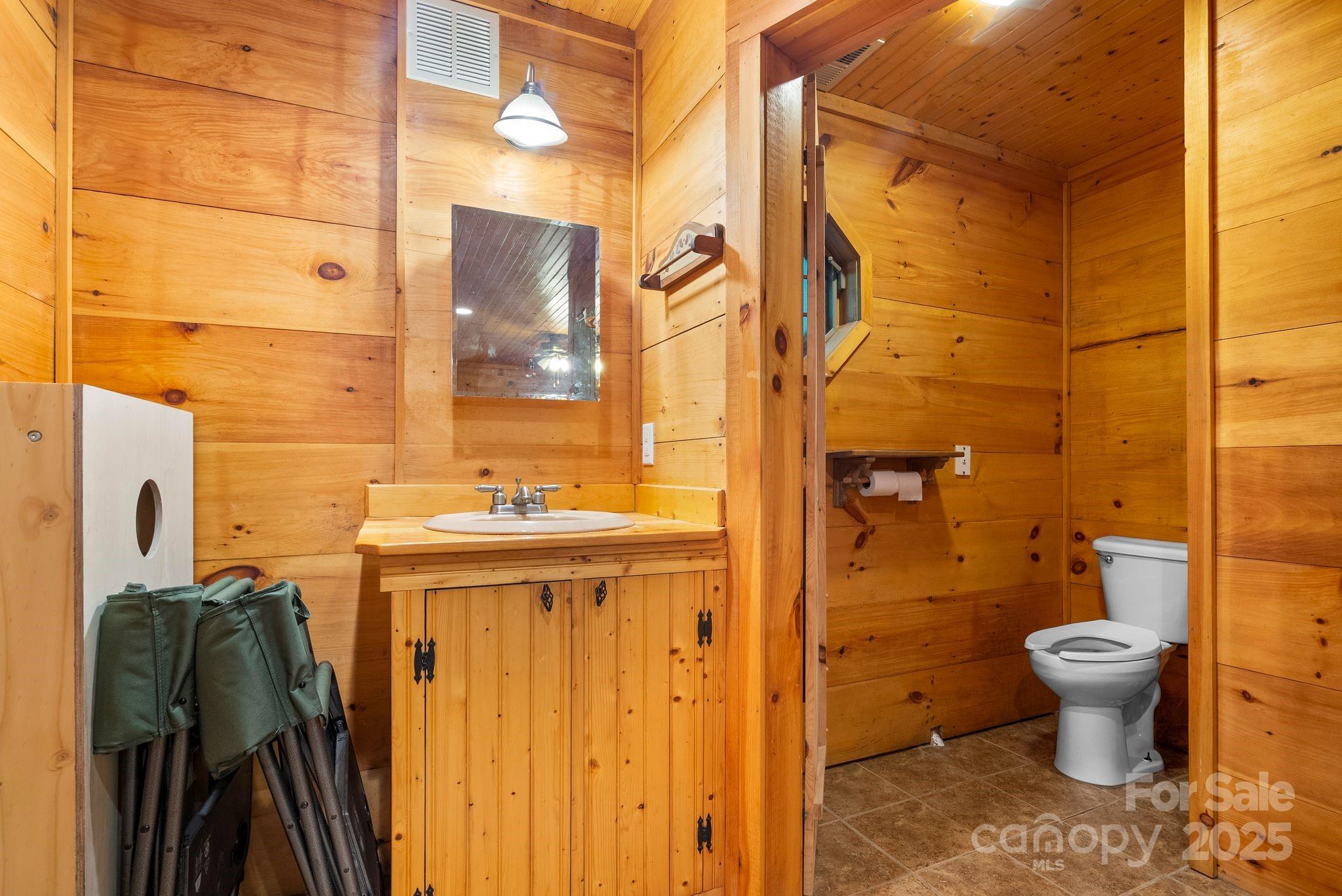 118 Blossom Road — Brevard