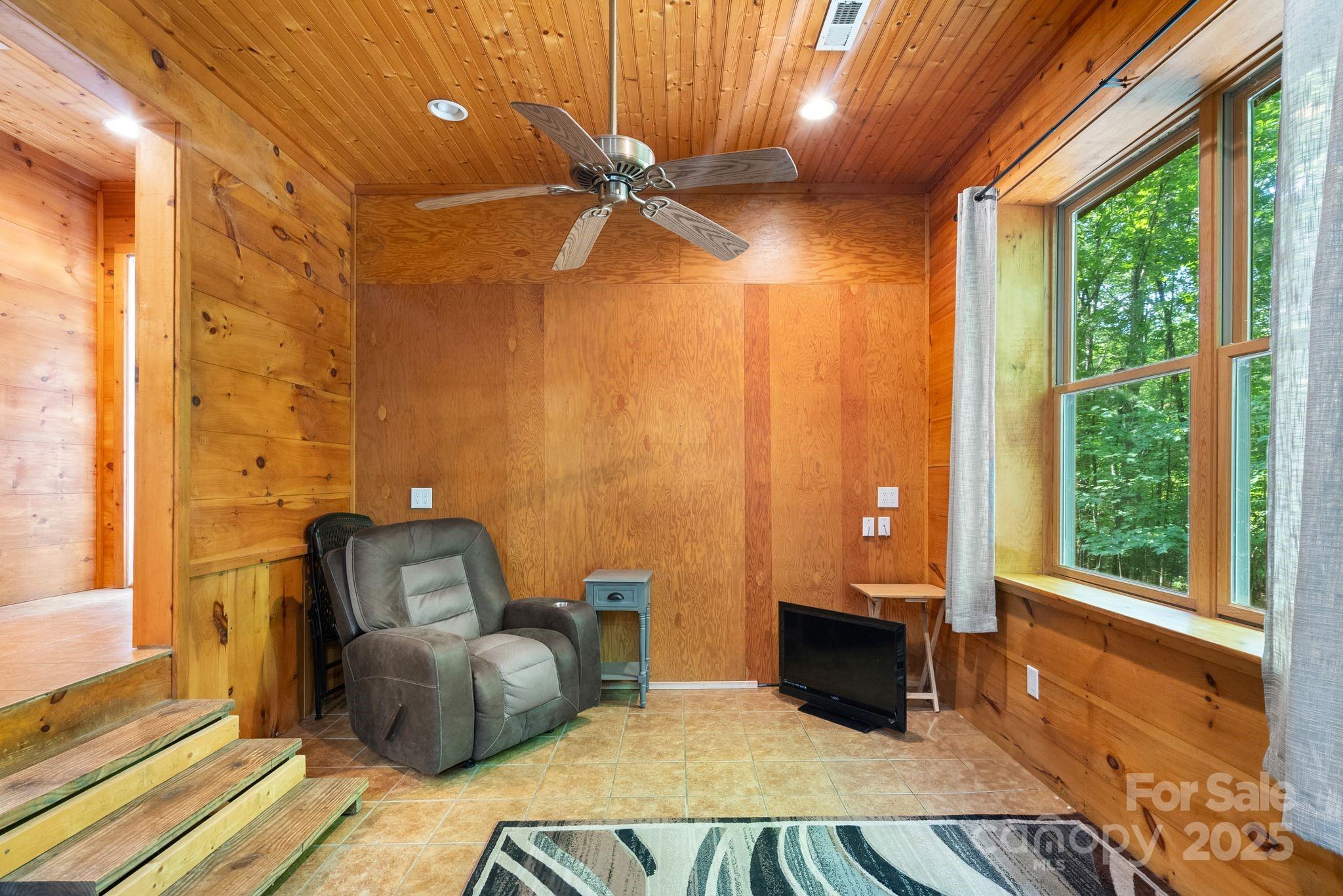 118 Blossom Road — Brevard